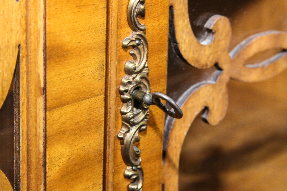 Vintage Louis XV Style Burl Wood China Cabinet by Rockford Furniture Company