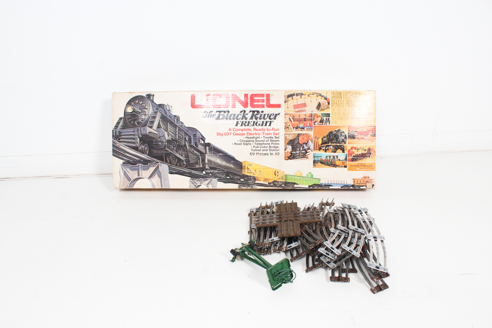Lionel "The Black River Freight" Electric Train Set