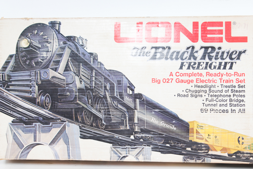 Lionel "The Black River Freight" Electric Train Set