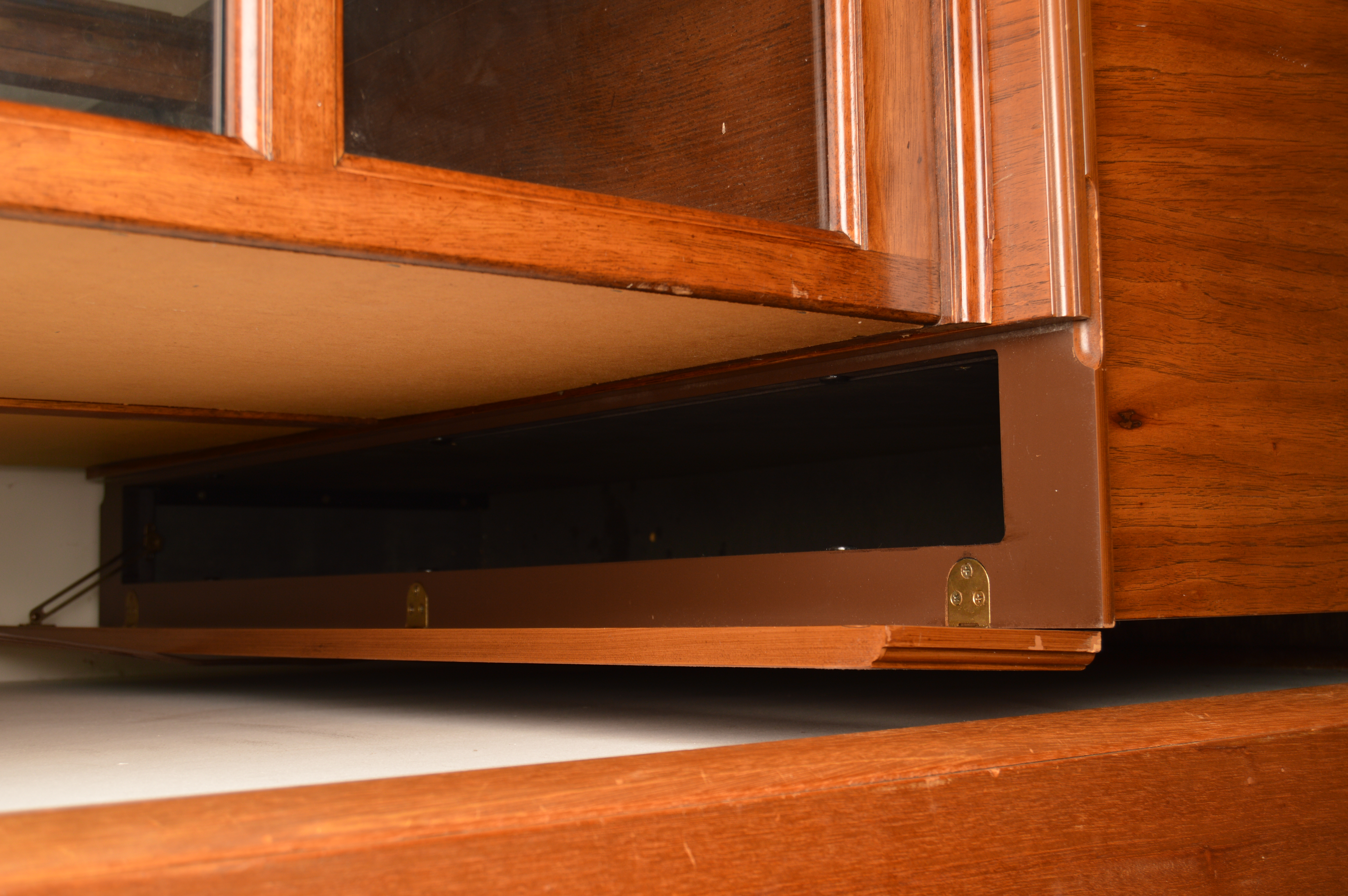 Vintage Two-Piece China Cabinet by Thomasville