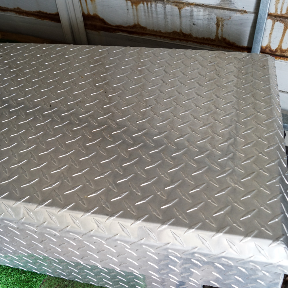 Delta Aluminum Dual Lid Truck Tool Box