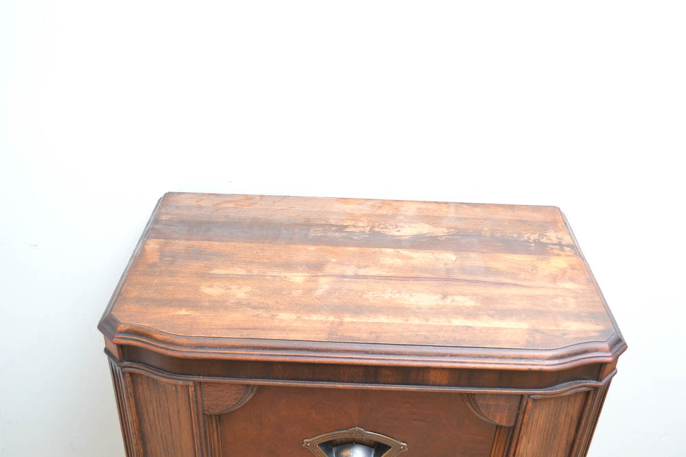 1930s Majestic Model 25 Floor Radio