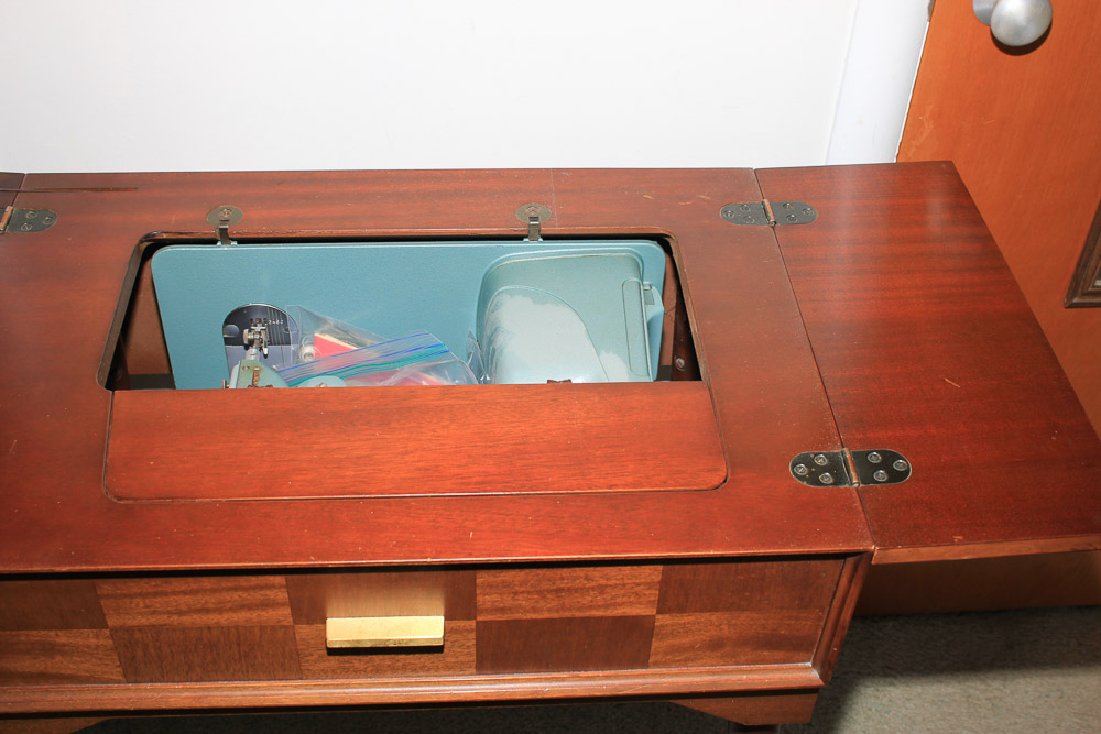 Mid Century Modern Singer Sewing Machine and Table