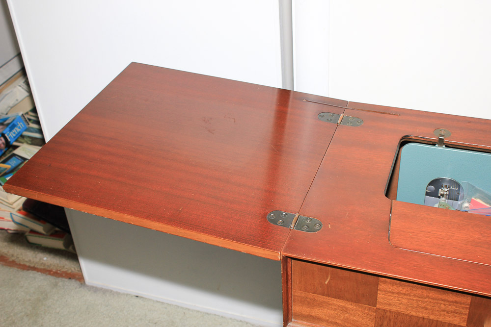 Mid Century Modern Singer Sewing Machine and Table