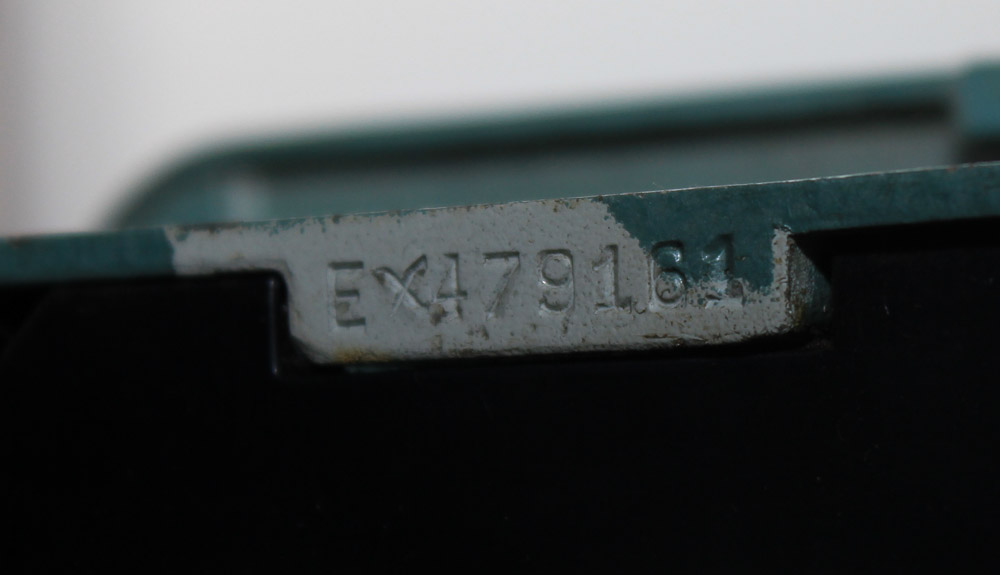 Mid Century Modern Singer Sewing Machine and Table