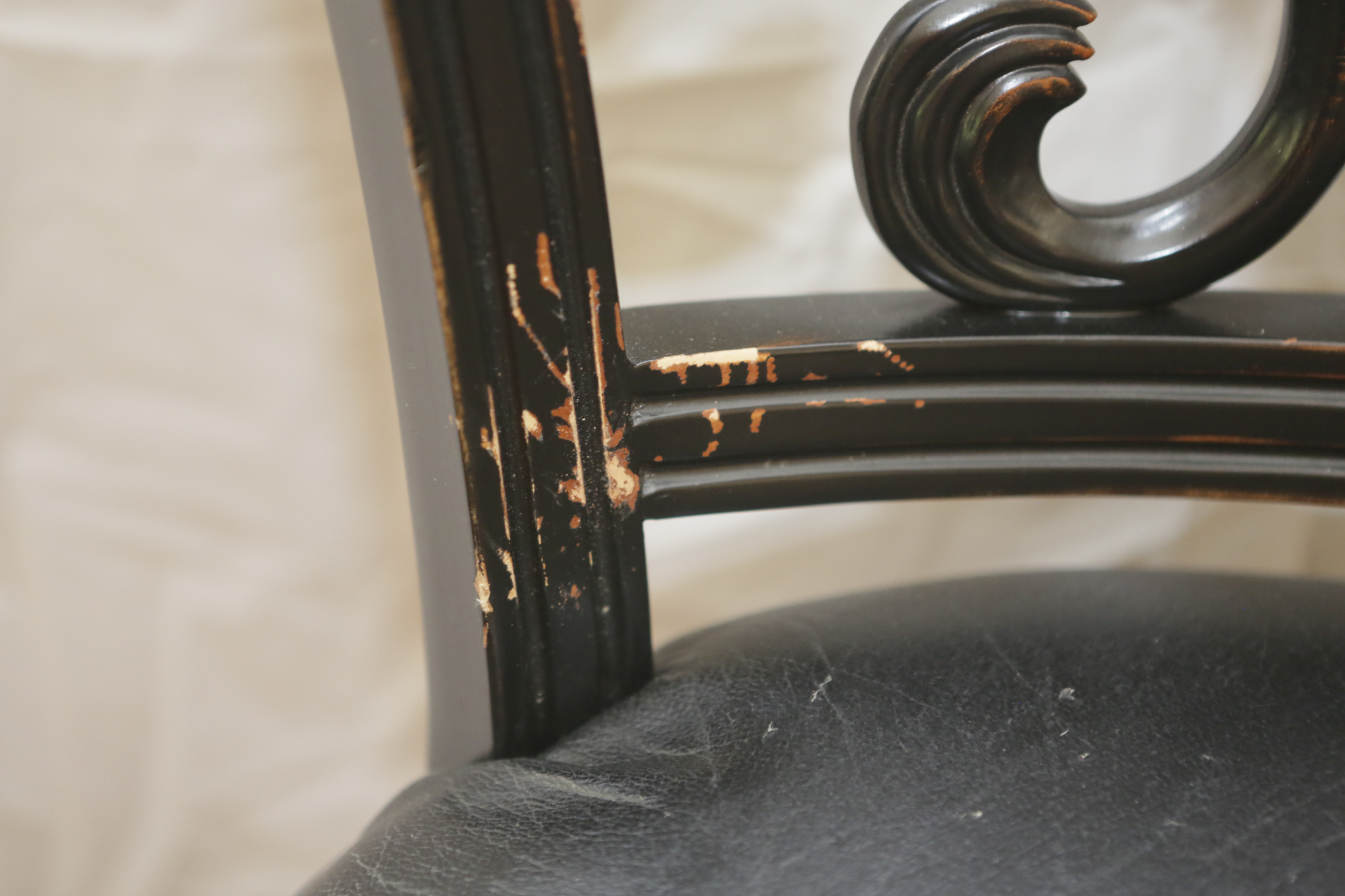 Swiveling Bar Stools with Leather Seats