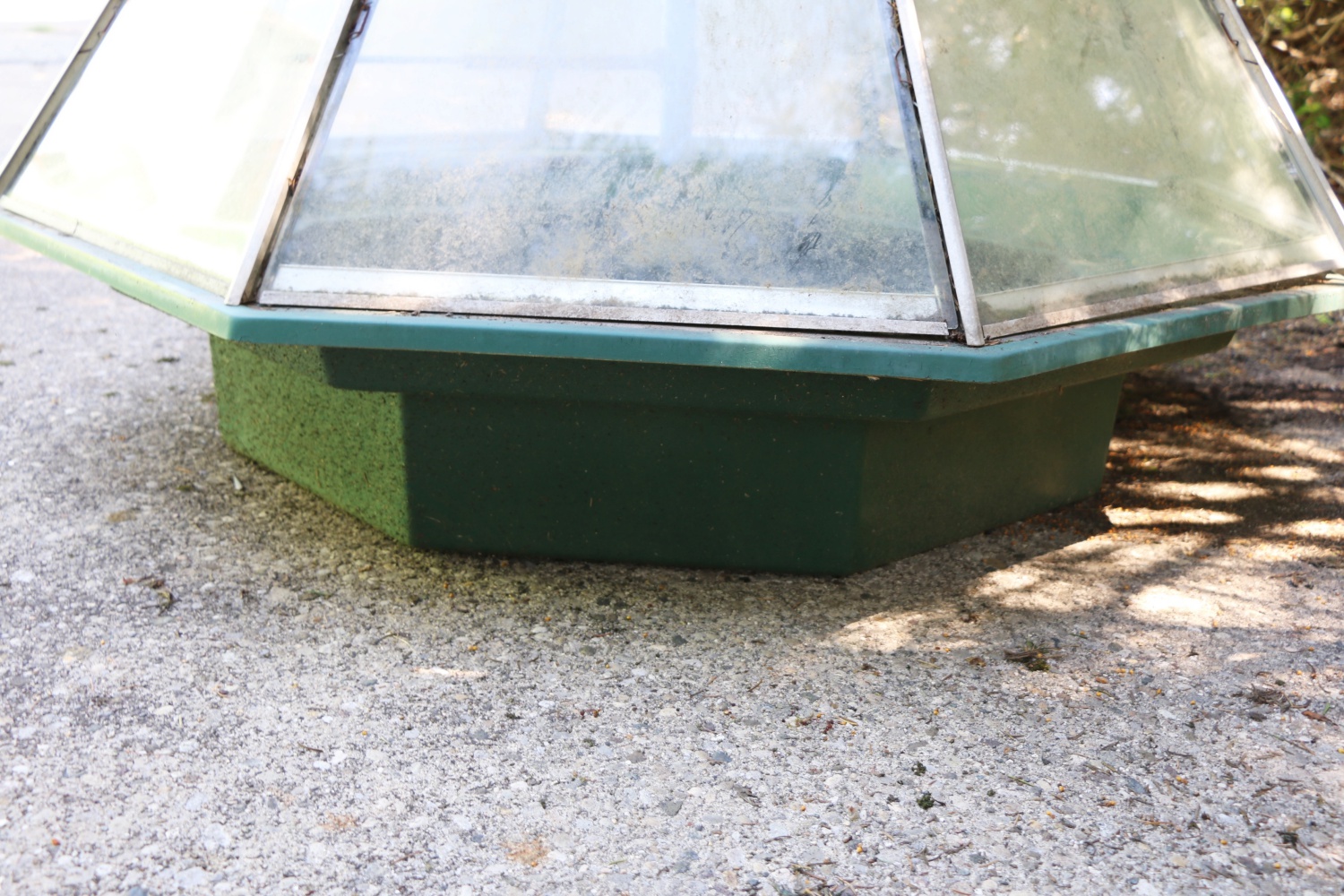 Octagon Cone Shaped Outdoor Terrarium/Green House