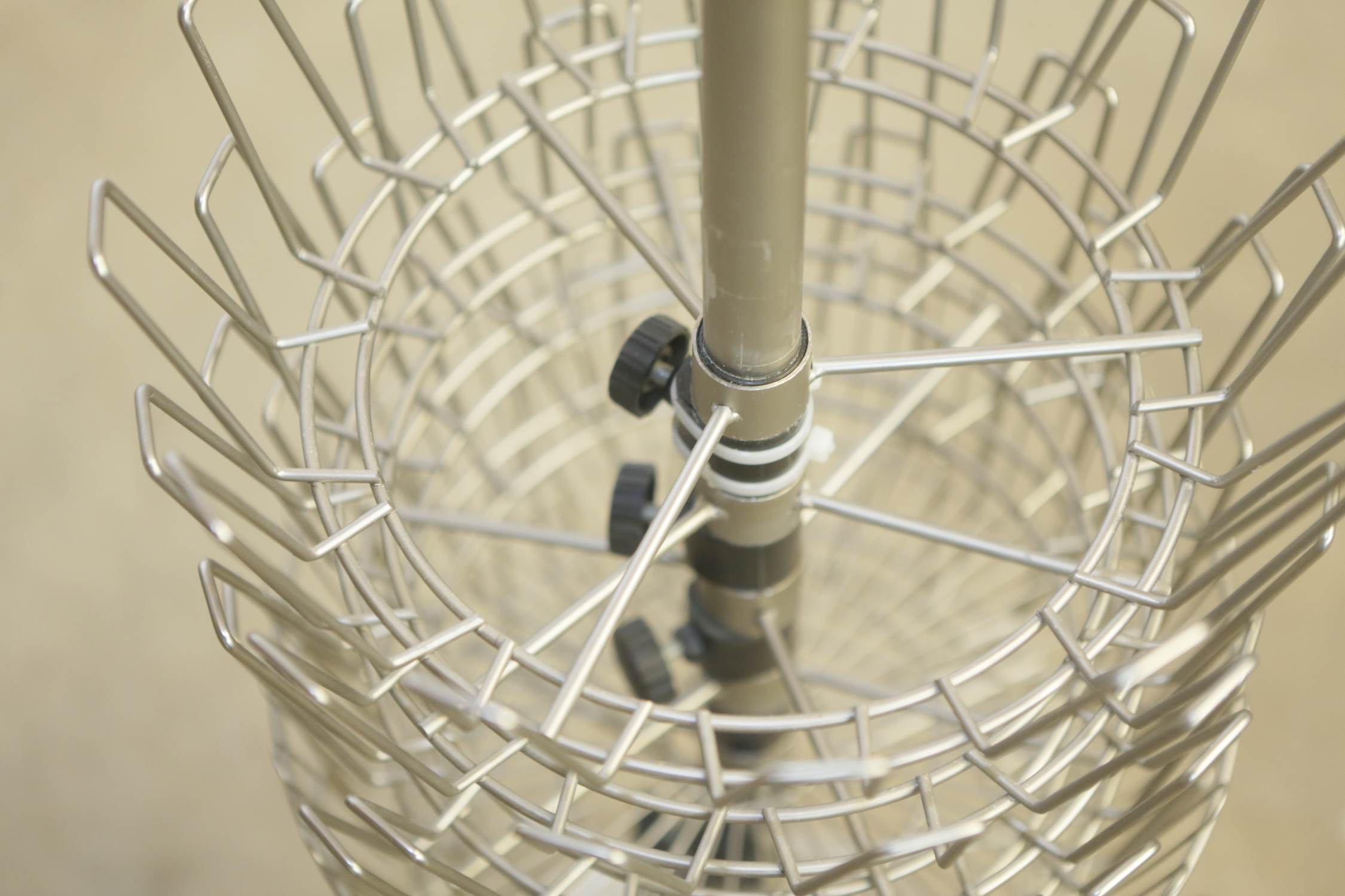 Adjustable Metal Retail Display