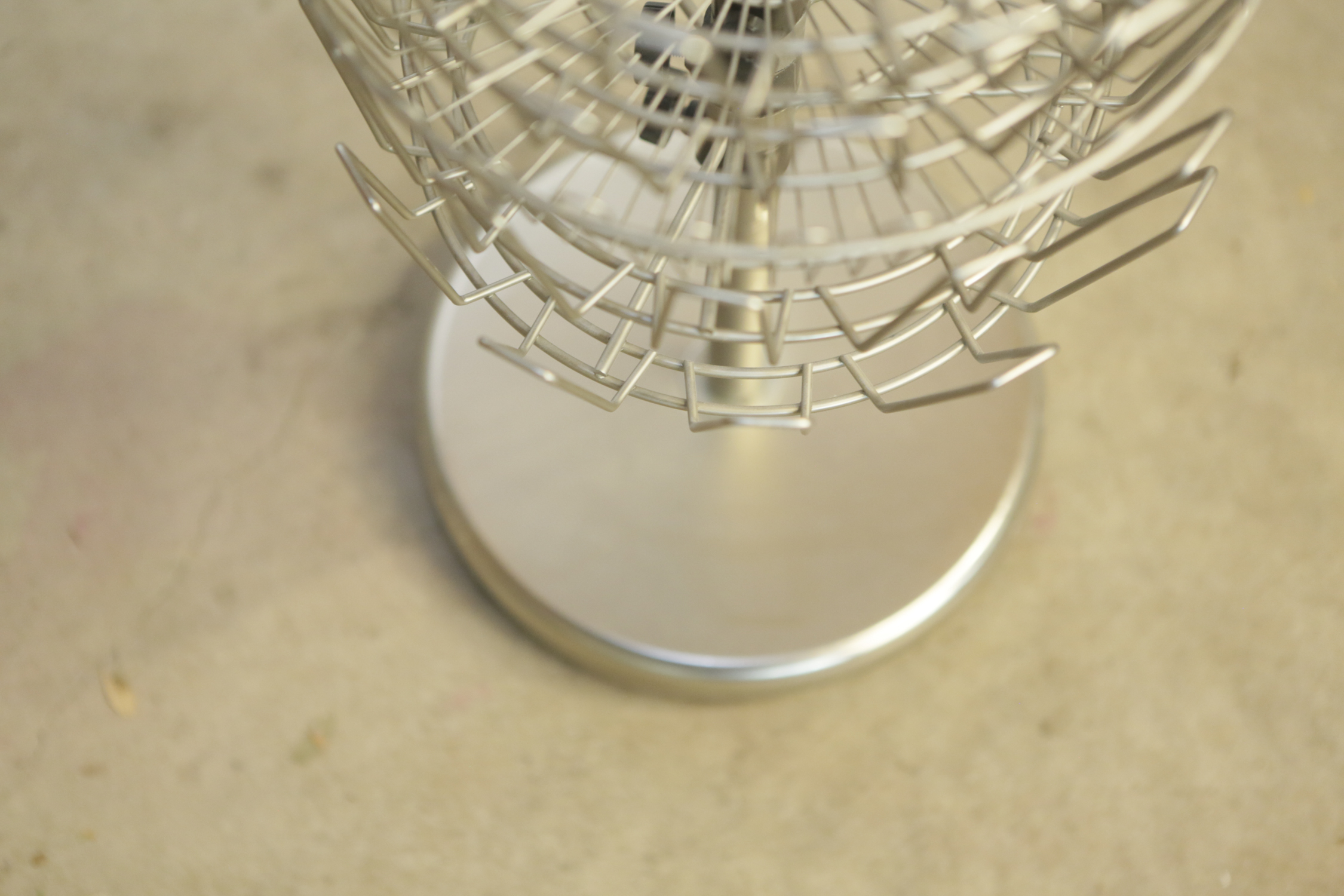 Adjustable Metal Retail Display