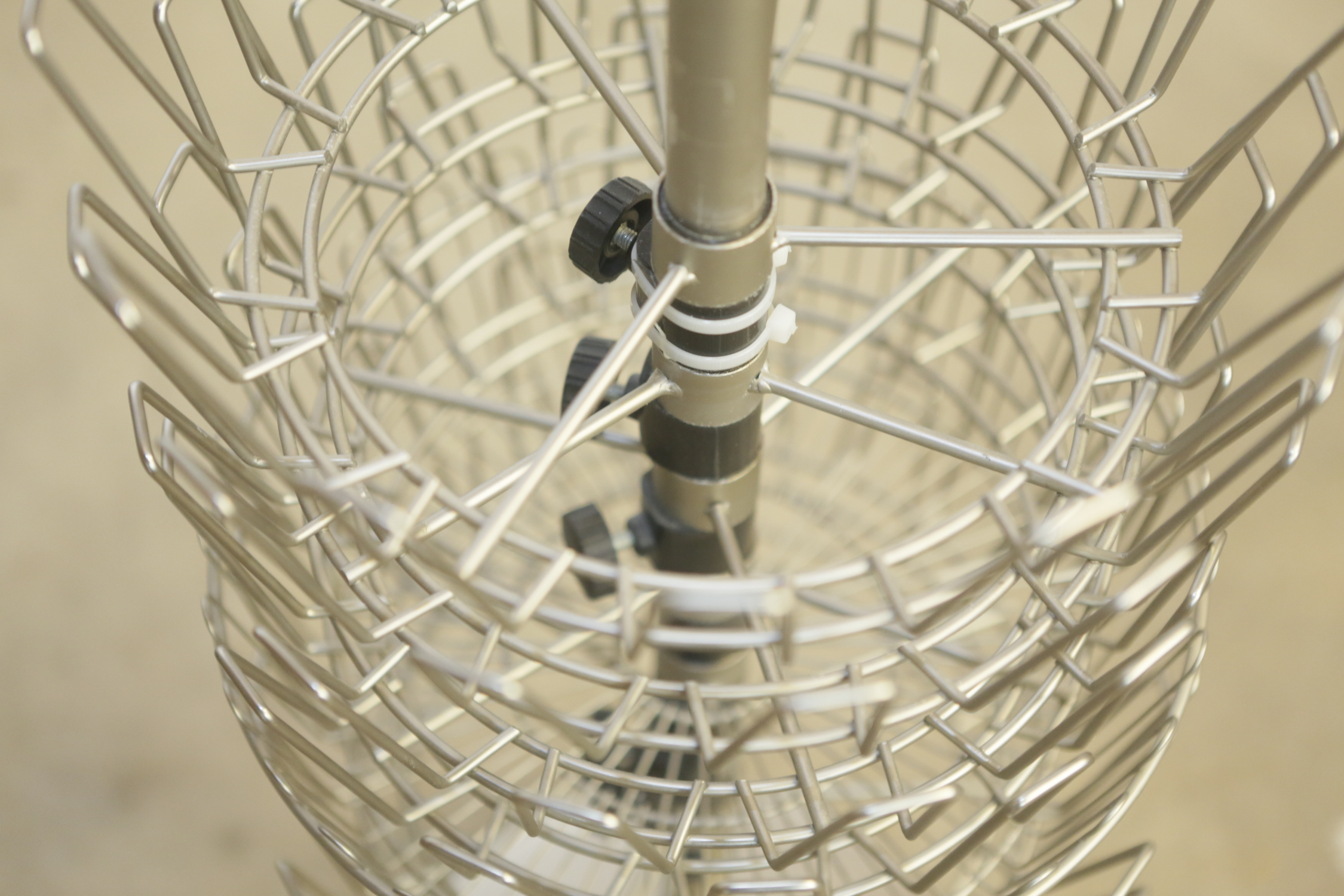 Adjustable Metal Retail Display