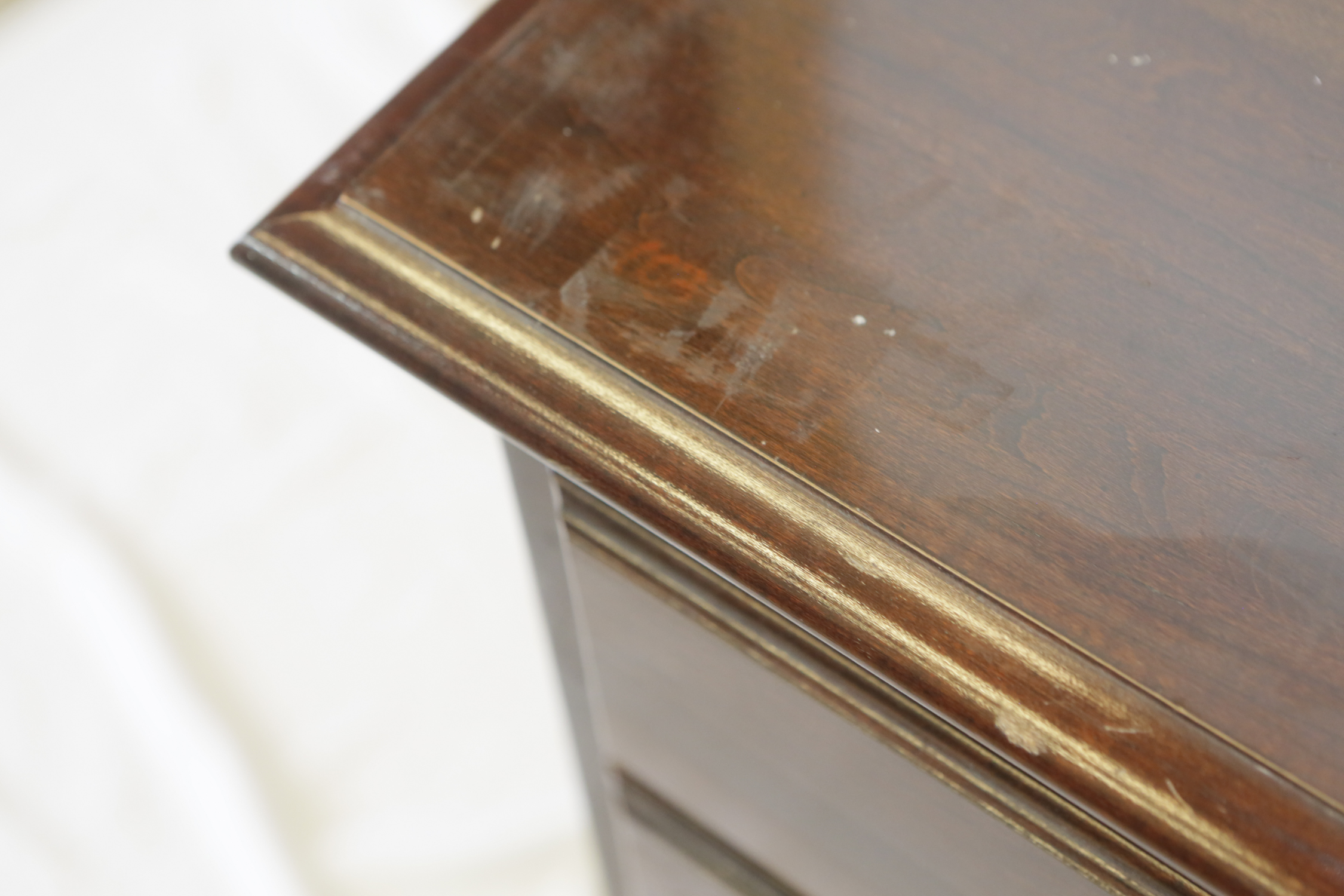 Queen Anne Style Accent Table by Kincaid