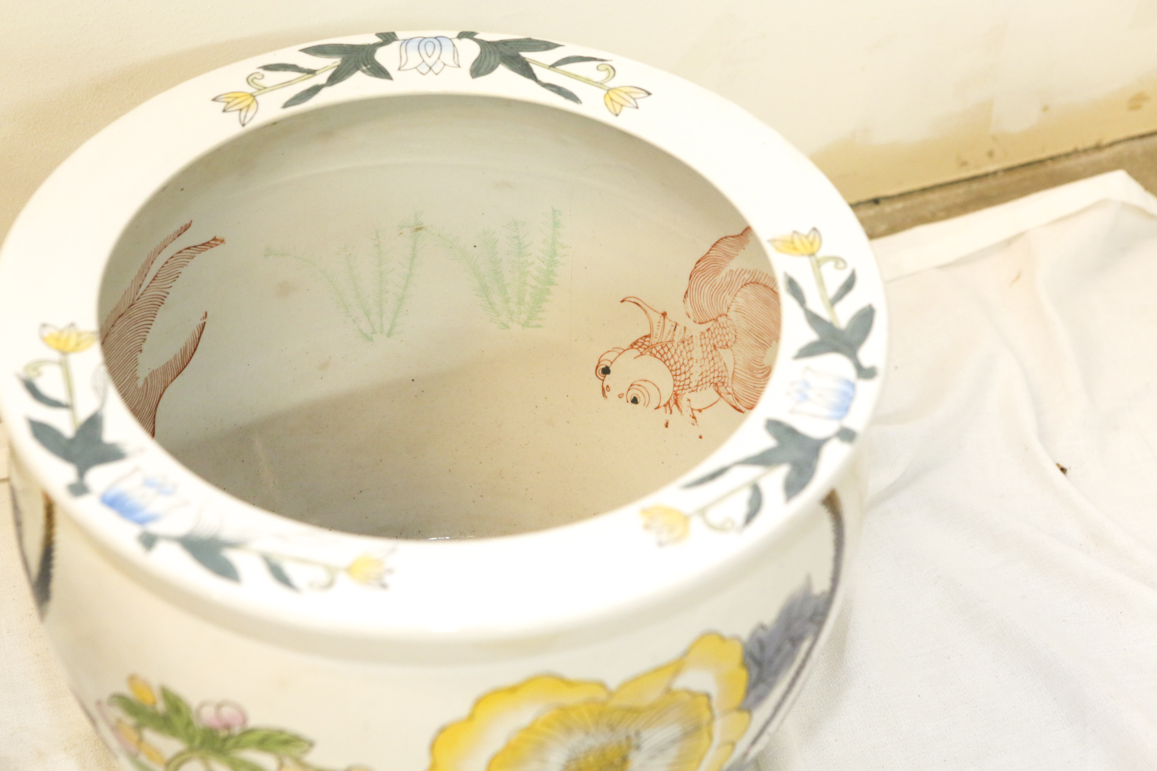 Ceramic Planters with Octagonal Glass Top