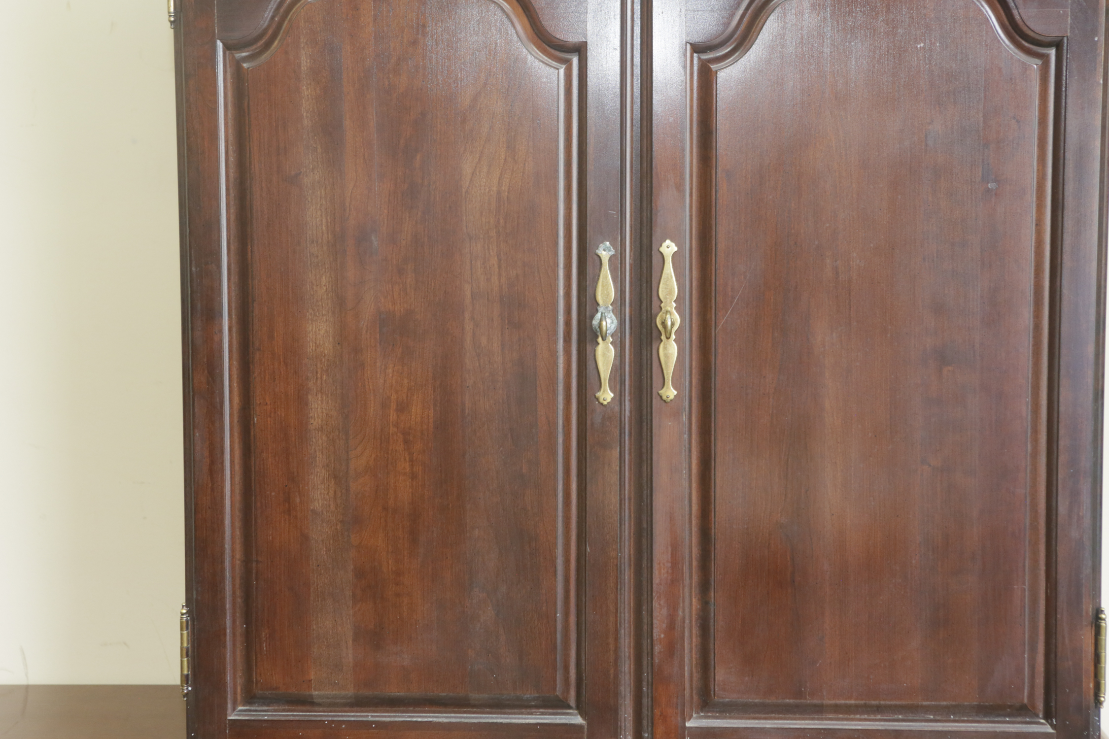 Queen Anne Style Accent Table by Kincaid