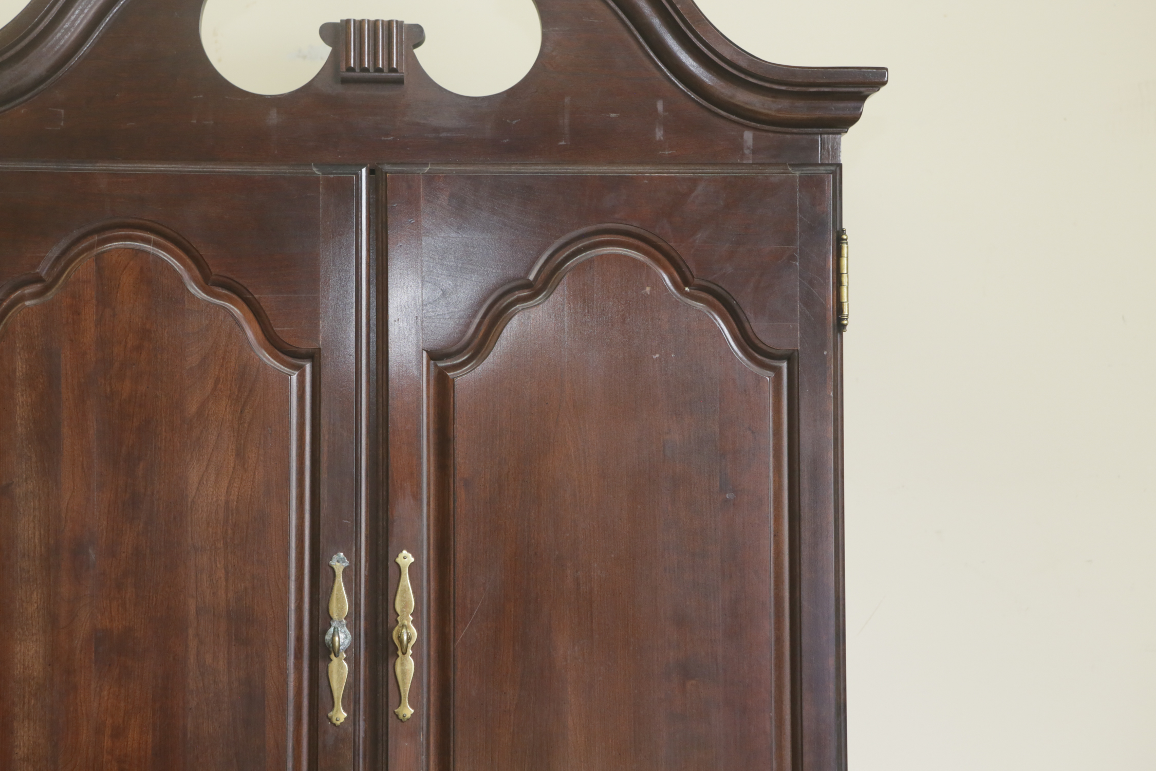 Queen Anne Style Accent Table by Kincaid