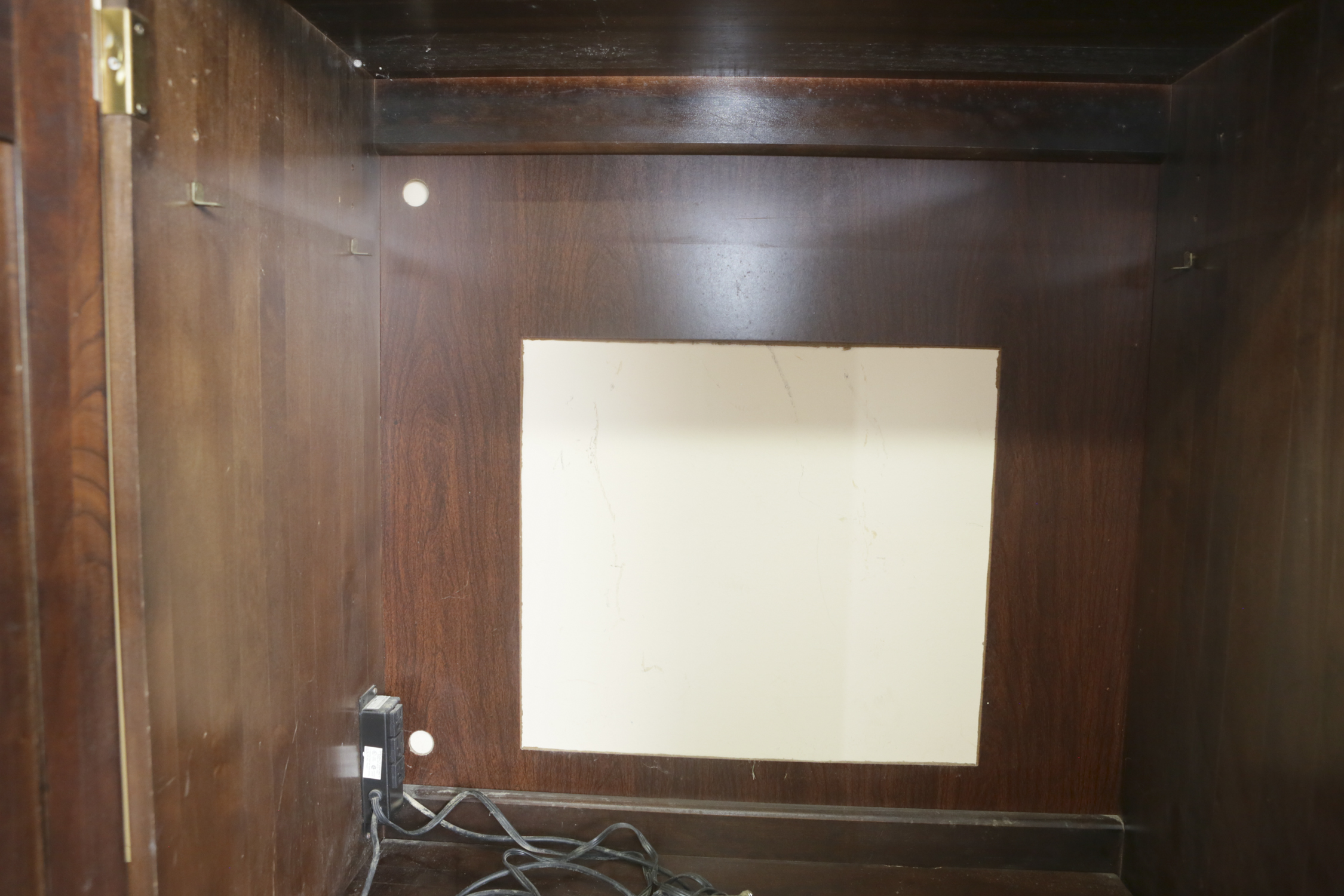 Queen Anne Style Accent Table by Kincaid