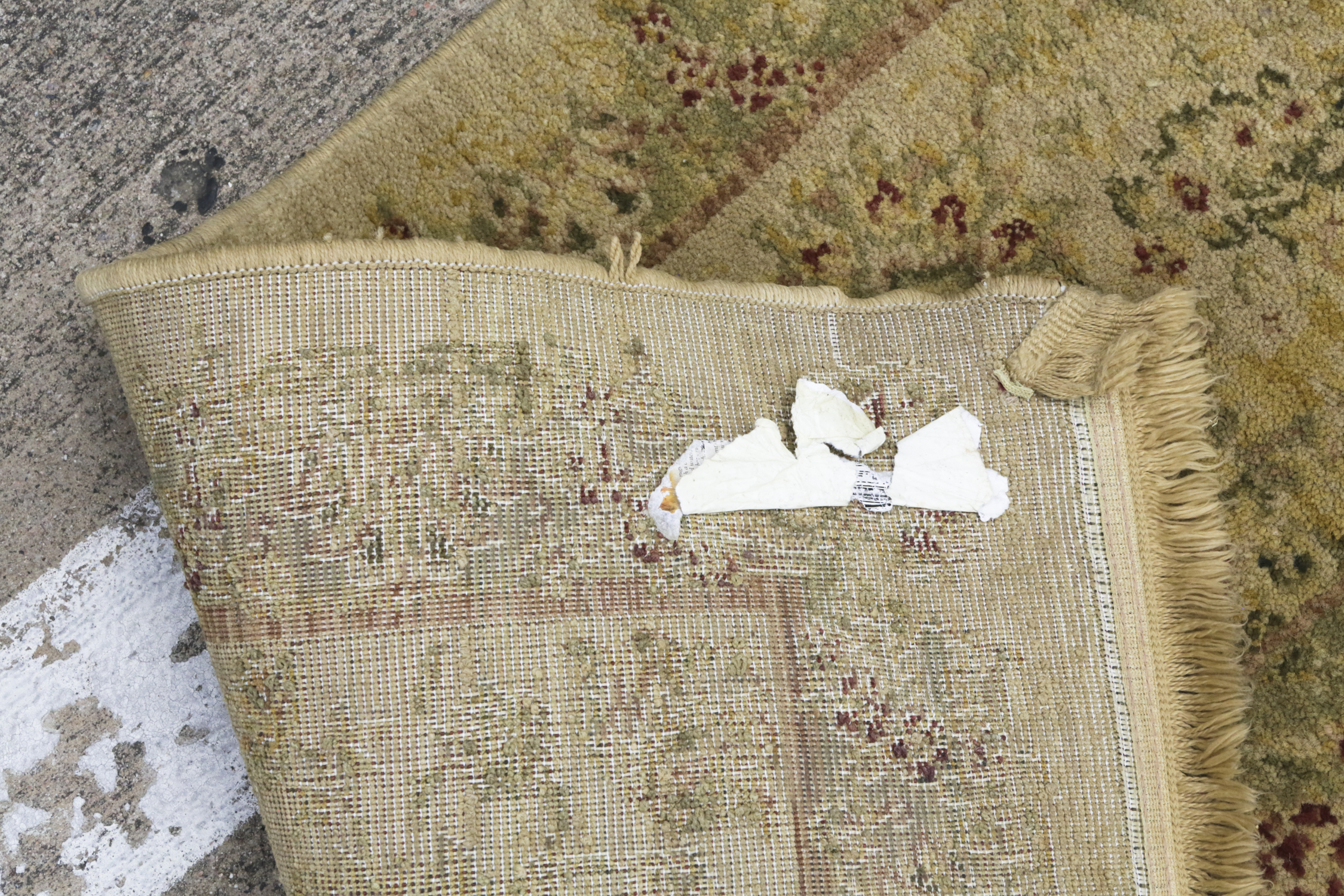 Machine Made Persian Style Area Rug