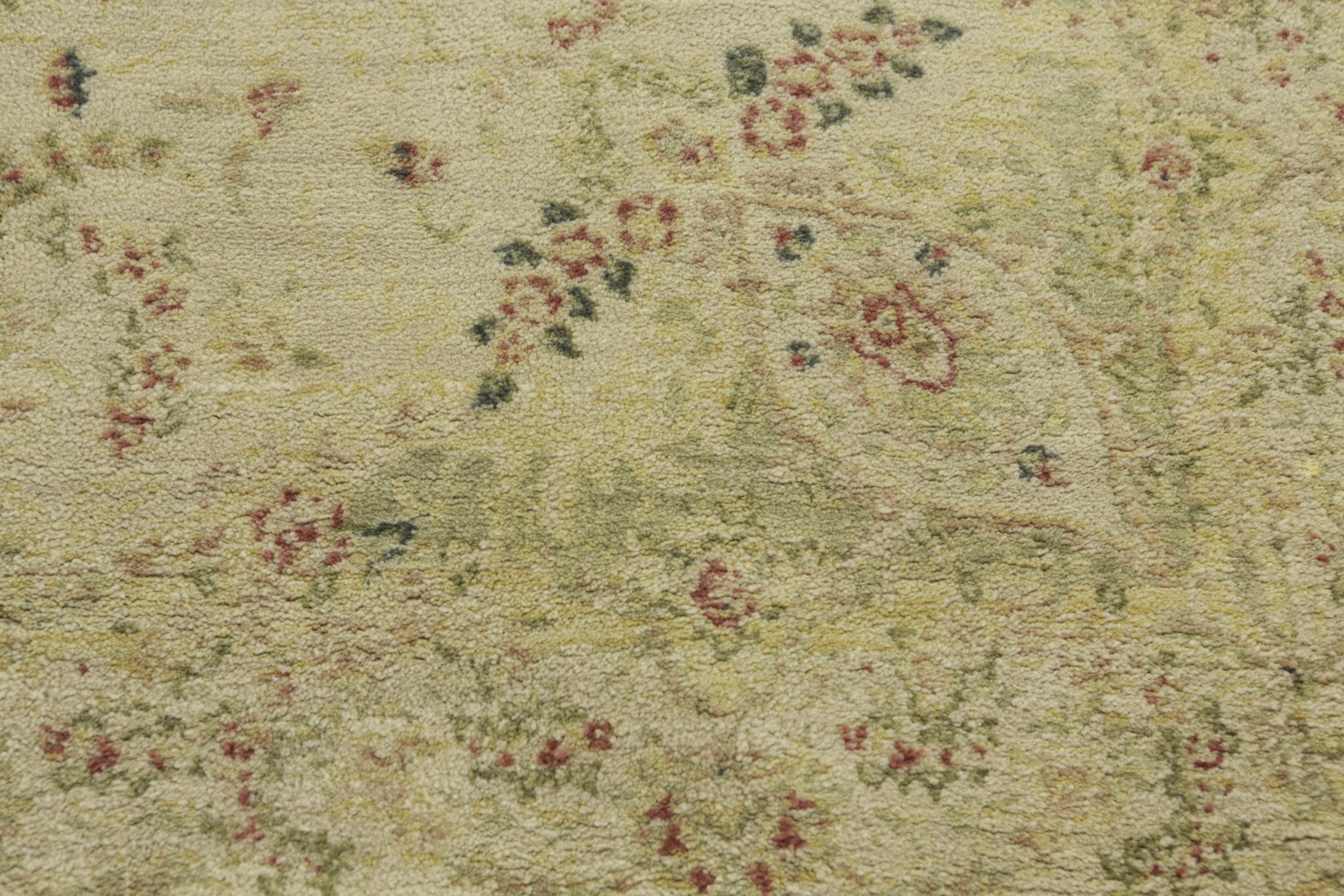 Power-Loomed Persian-Style Area Rug