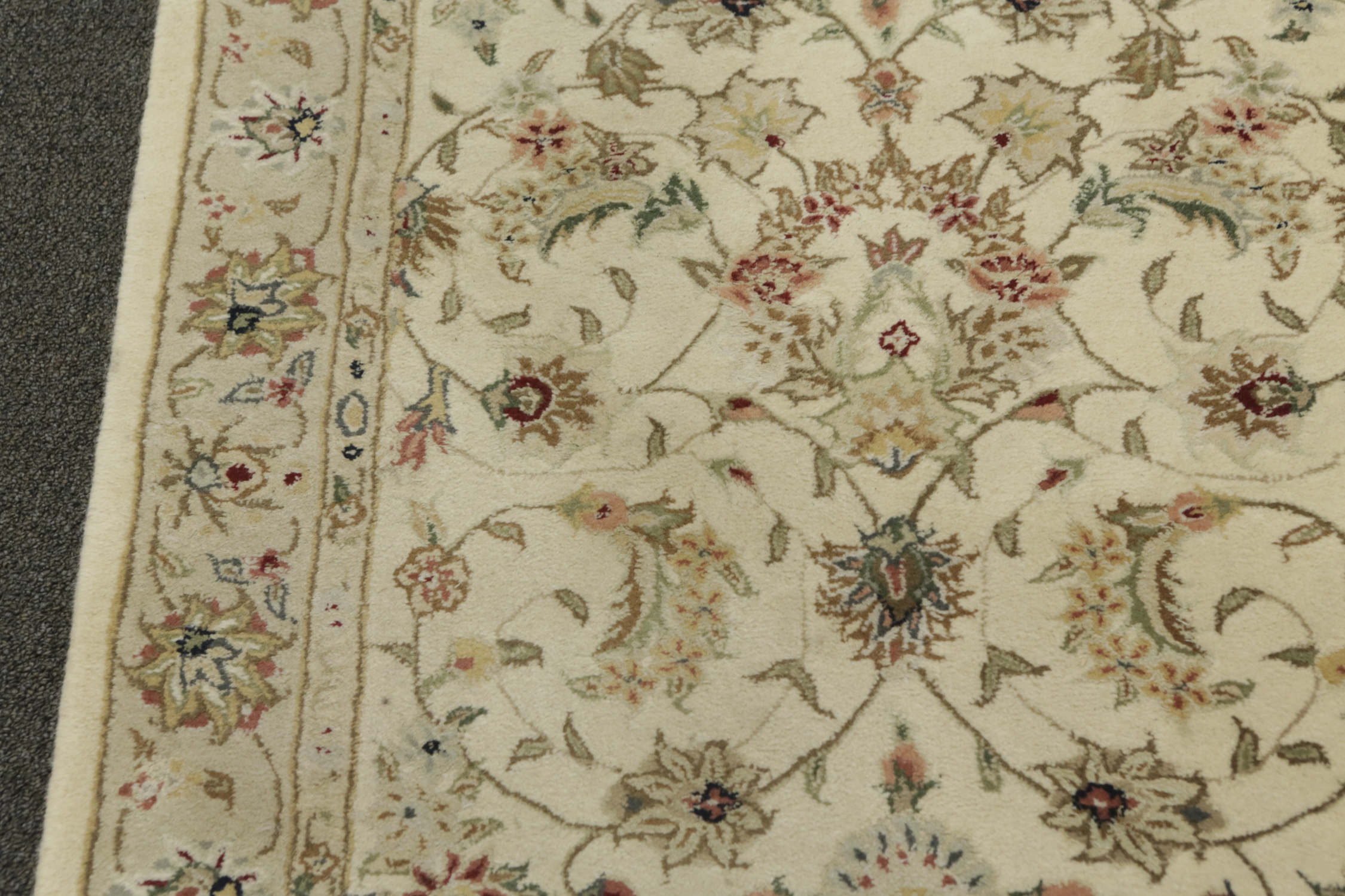 Tufted Indo-Persian Wool Carpet Runner