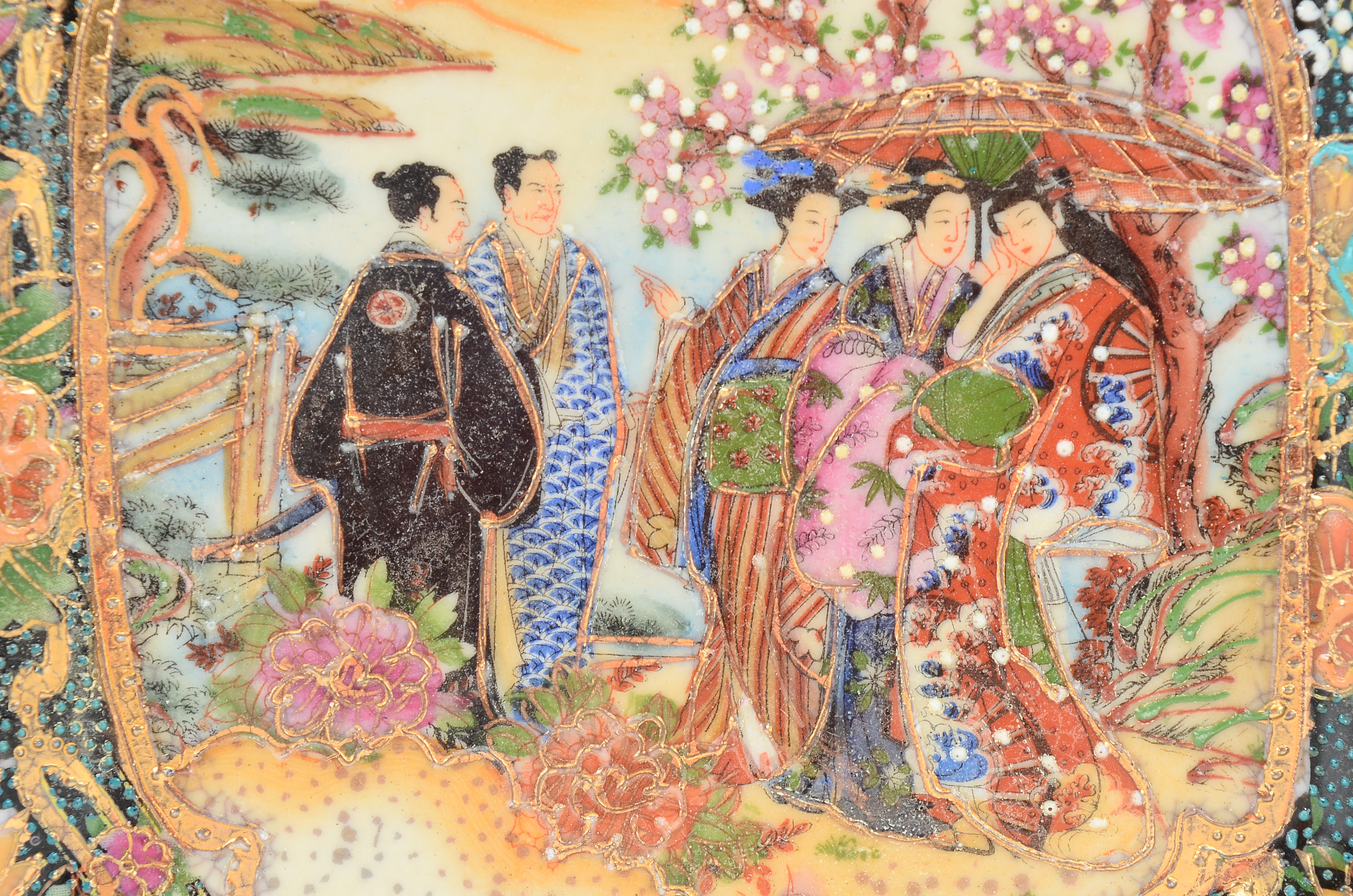 Roseville Pottery "Snowberry" Vase