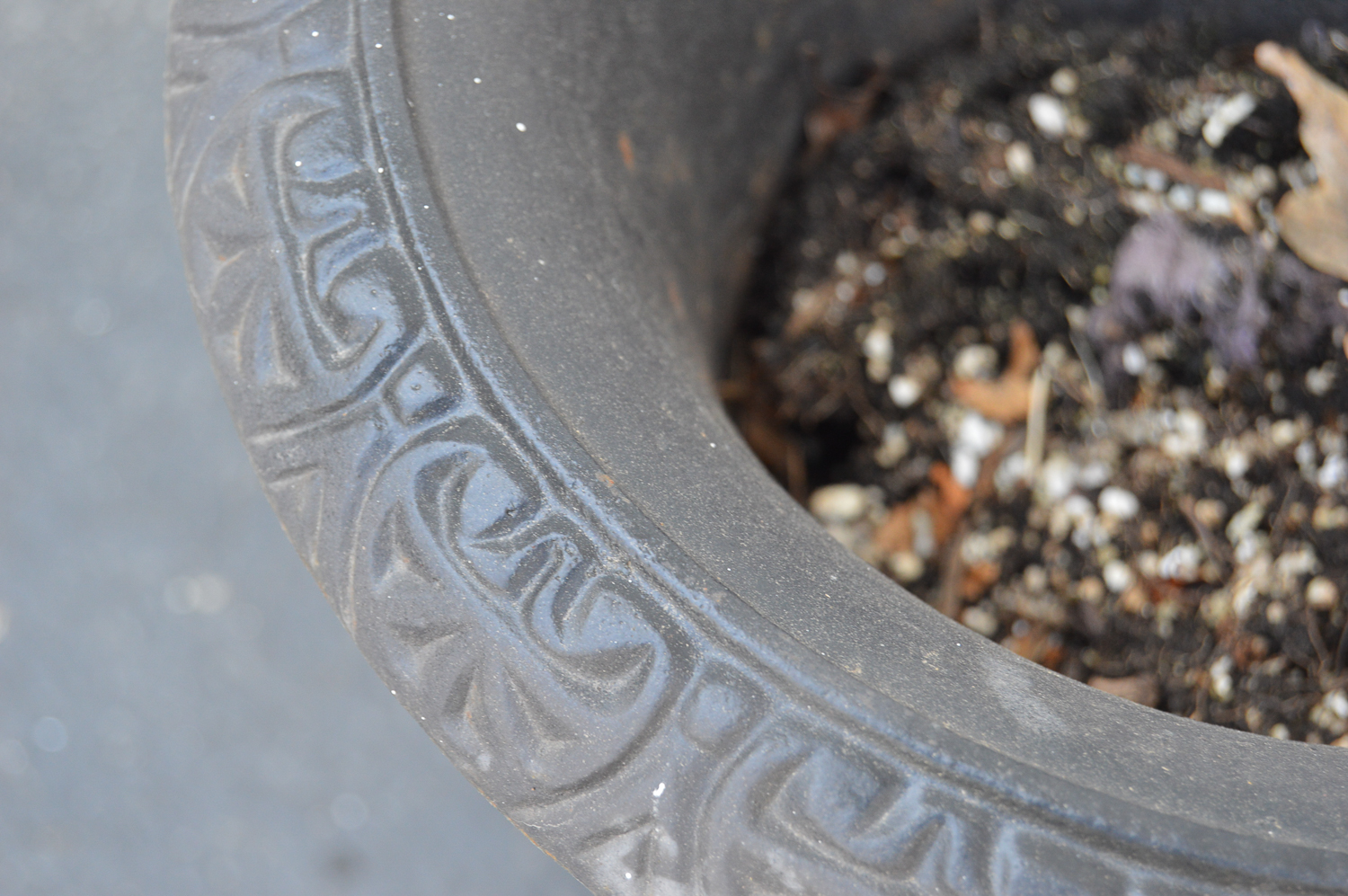 Black Neoclassical Style Matching Black Concrete Planters