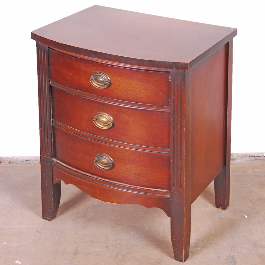 Vintage Federal Style Mahogany Nightstand by Dixie