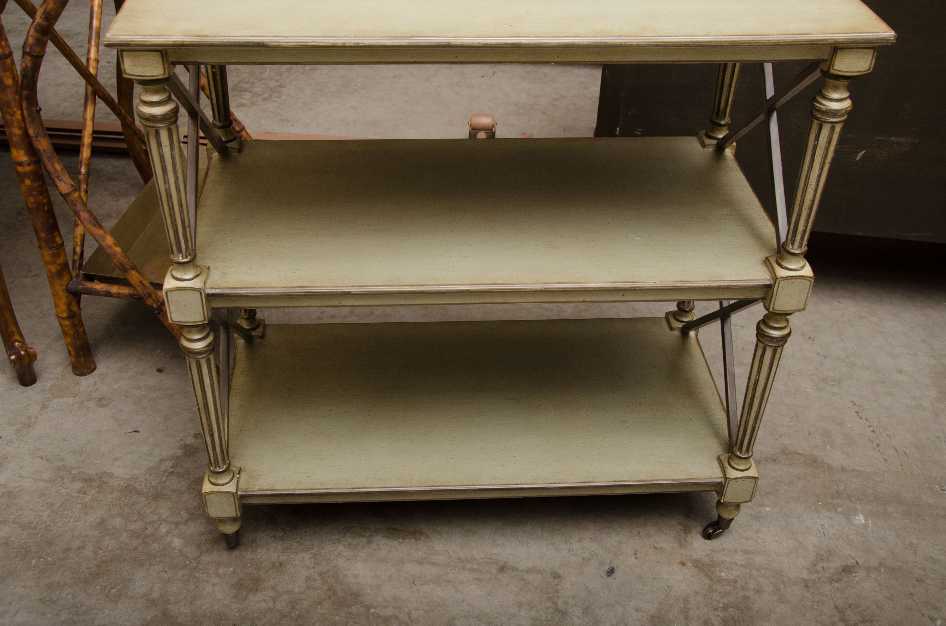 Vintage Étagère with Painted Finish