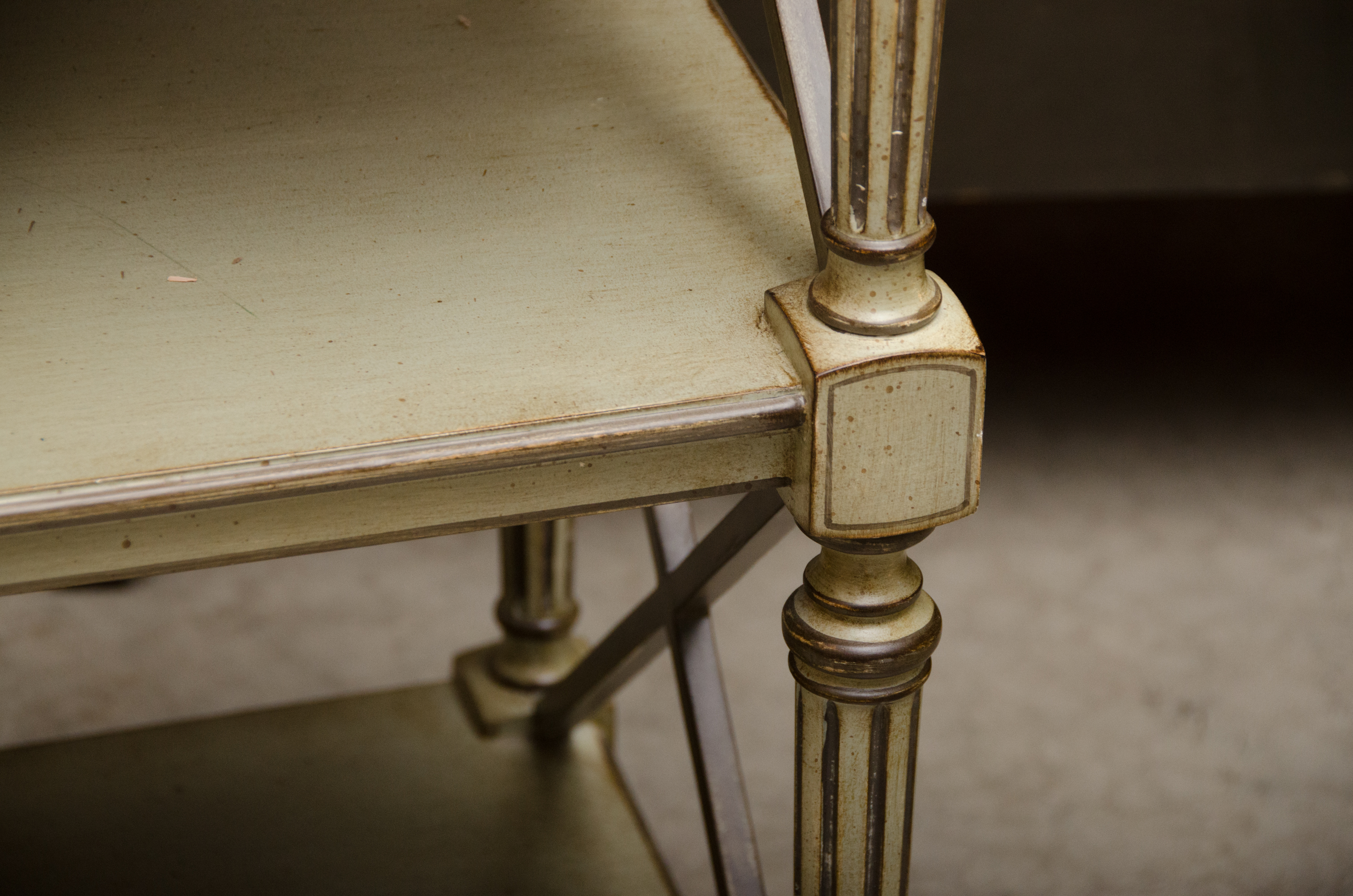 Vintage Étagère with Painted Finish