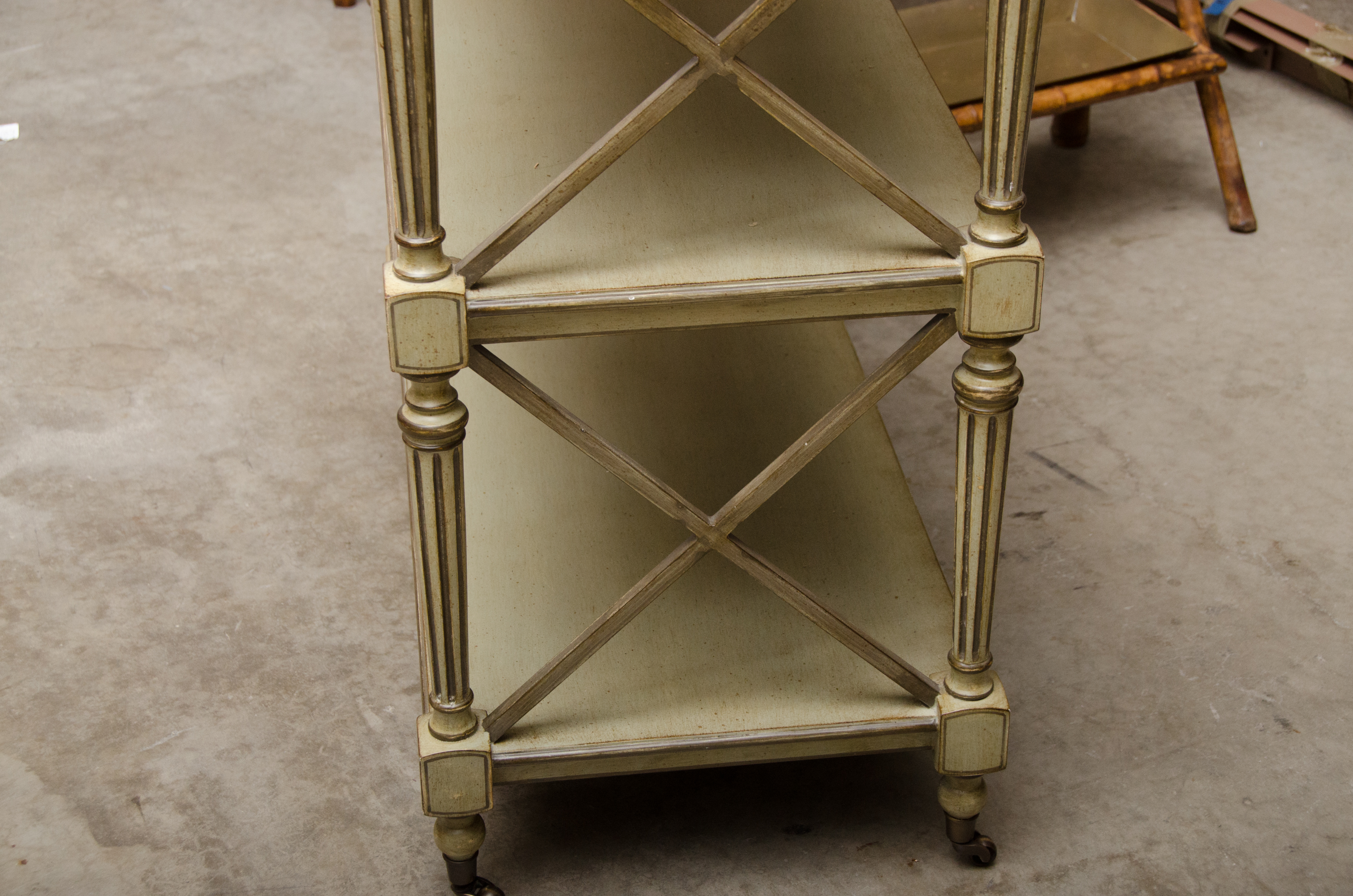 Vintage Étagère with Painted Finish