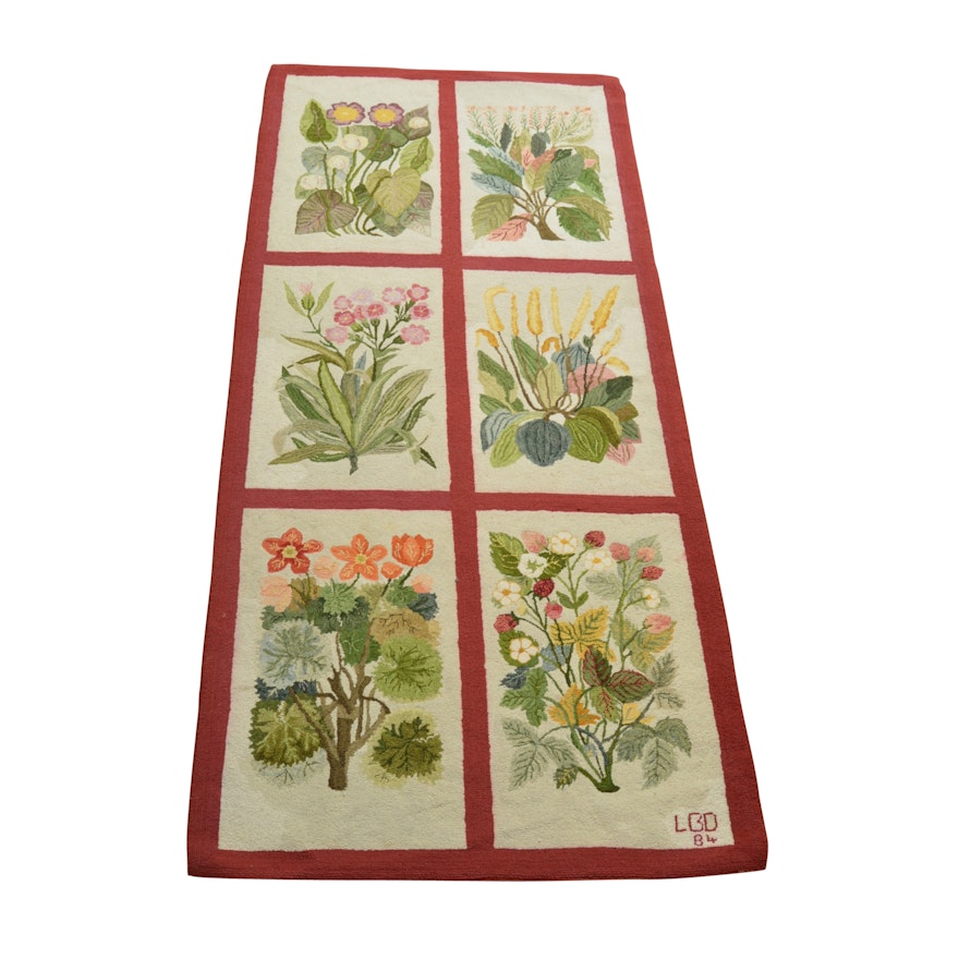 Hand Hooked Botanical Wool Accent Rug