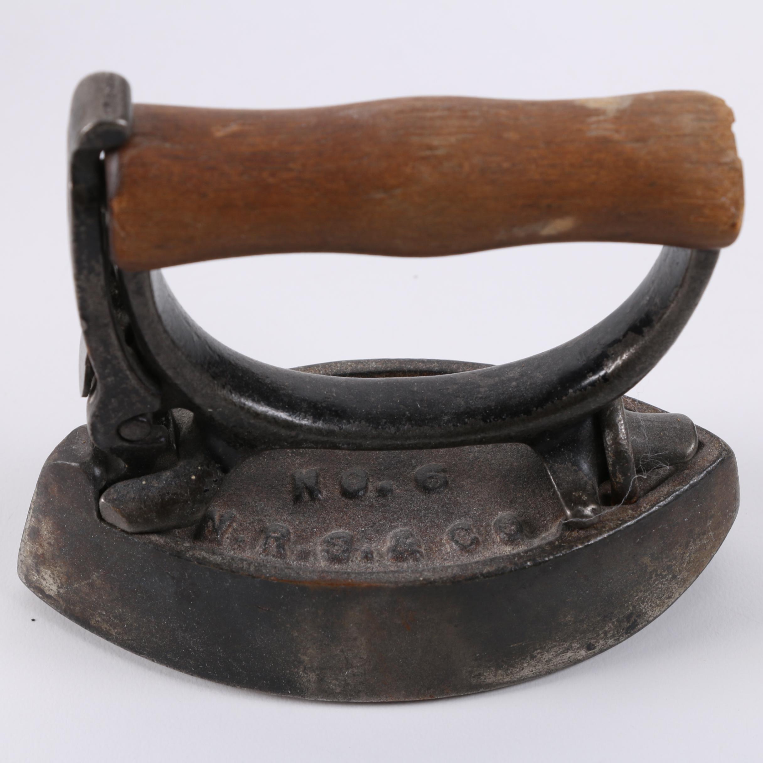 Antique and Vintage Cast Iron Clothing Irons