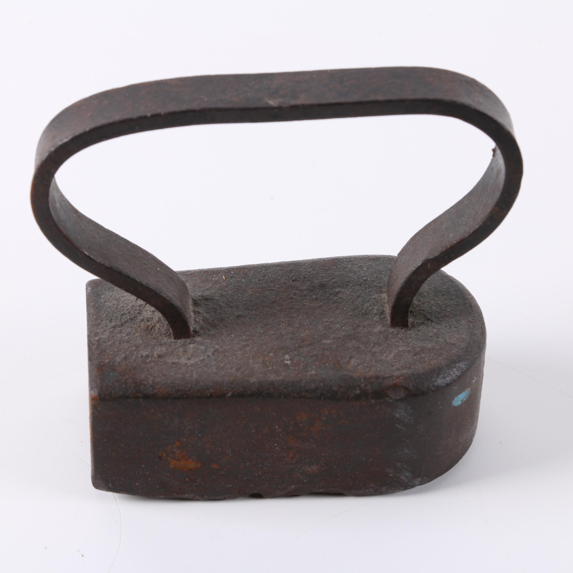 Antique and Vintage Cast Iron Clothing Irons