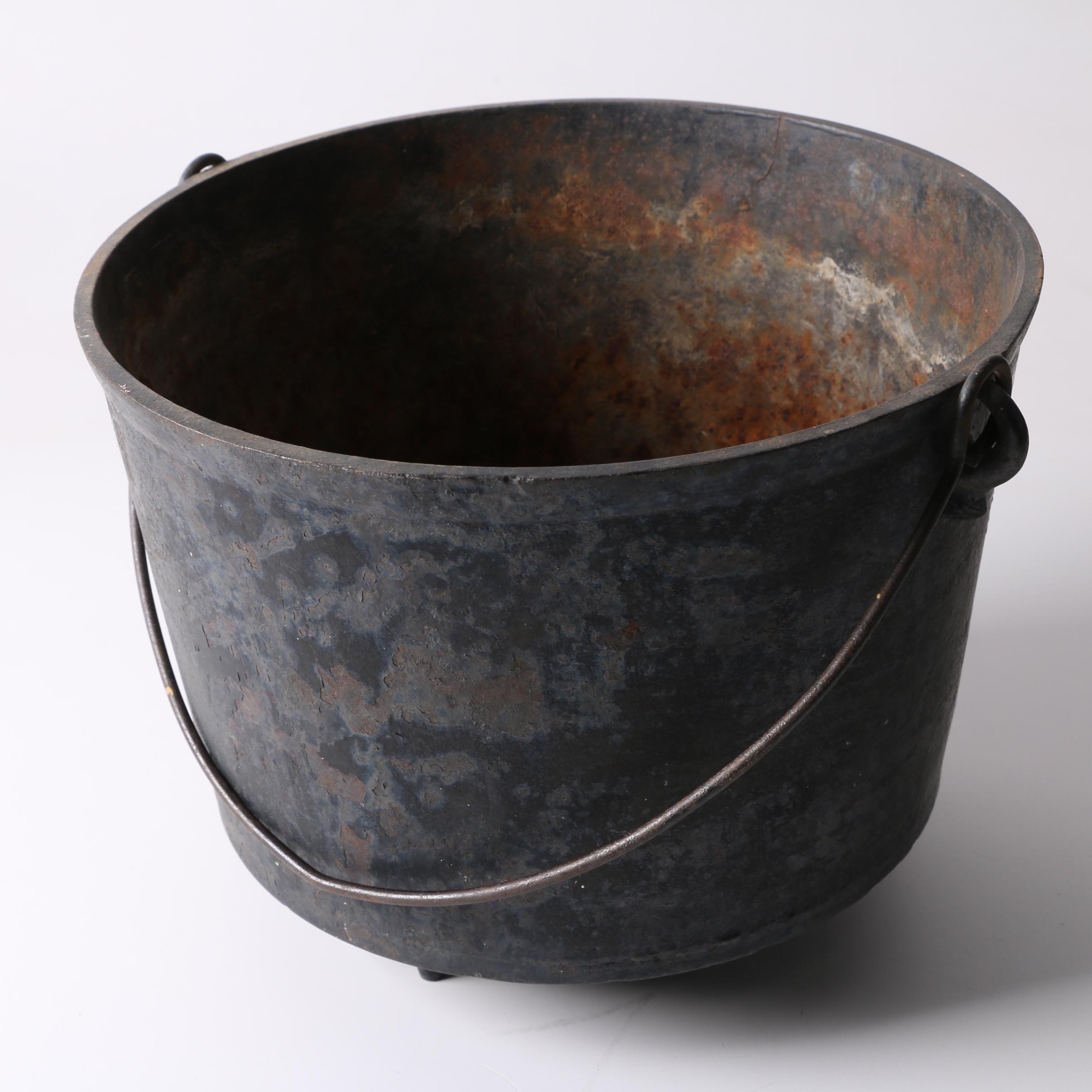 Vintage Cast Iron Pot