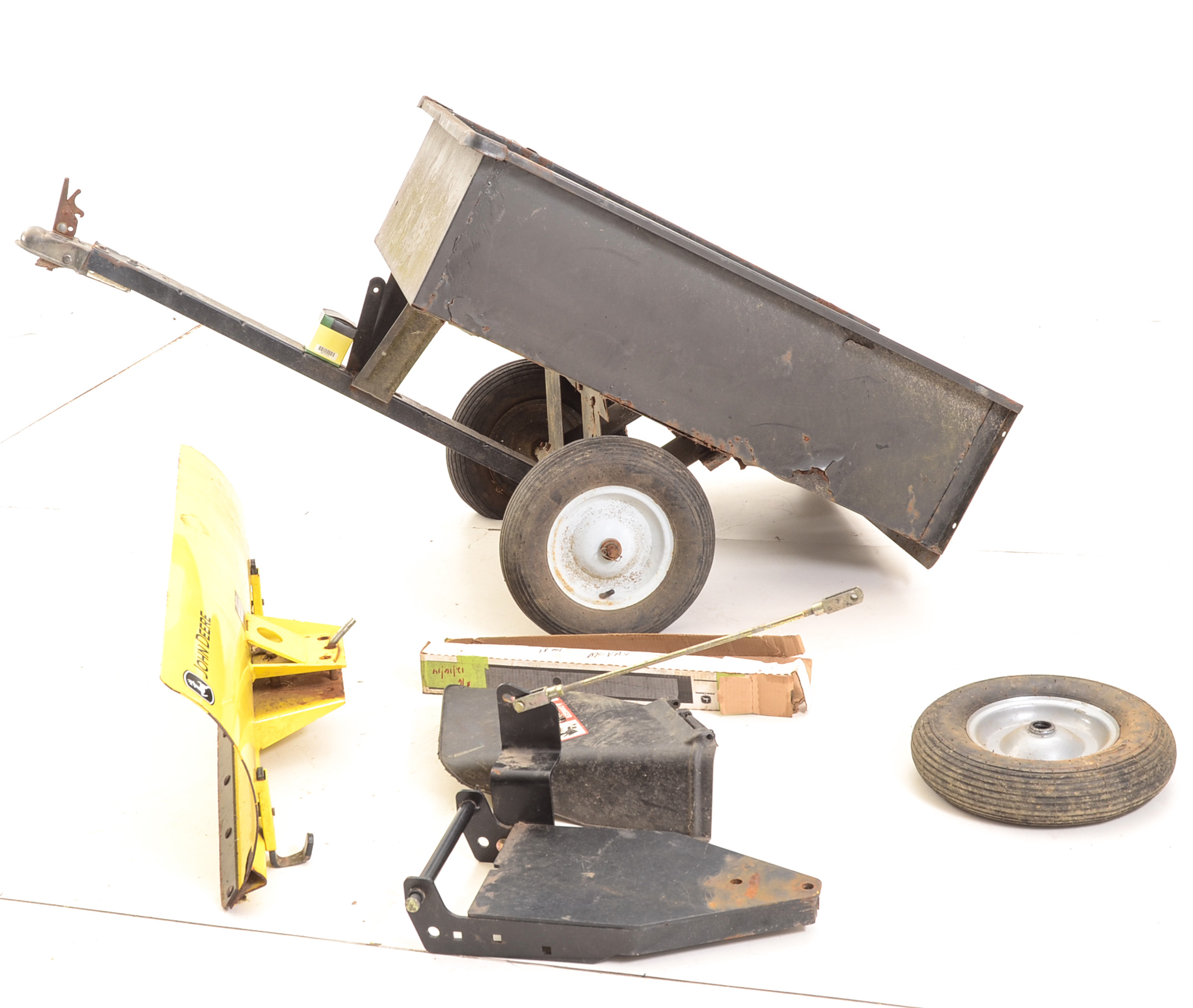 2010 John Deere Select Series X300 Riding Lawn Tractor with Snow Blade and Wagon