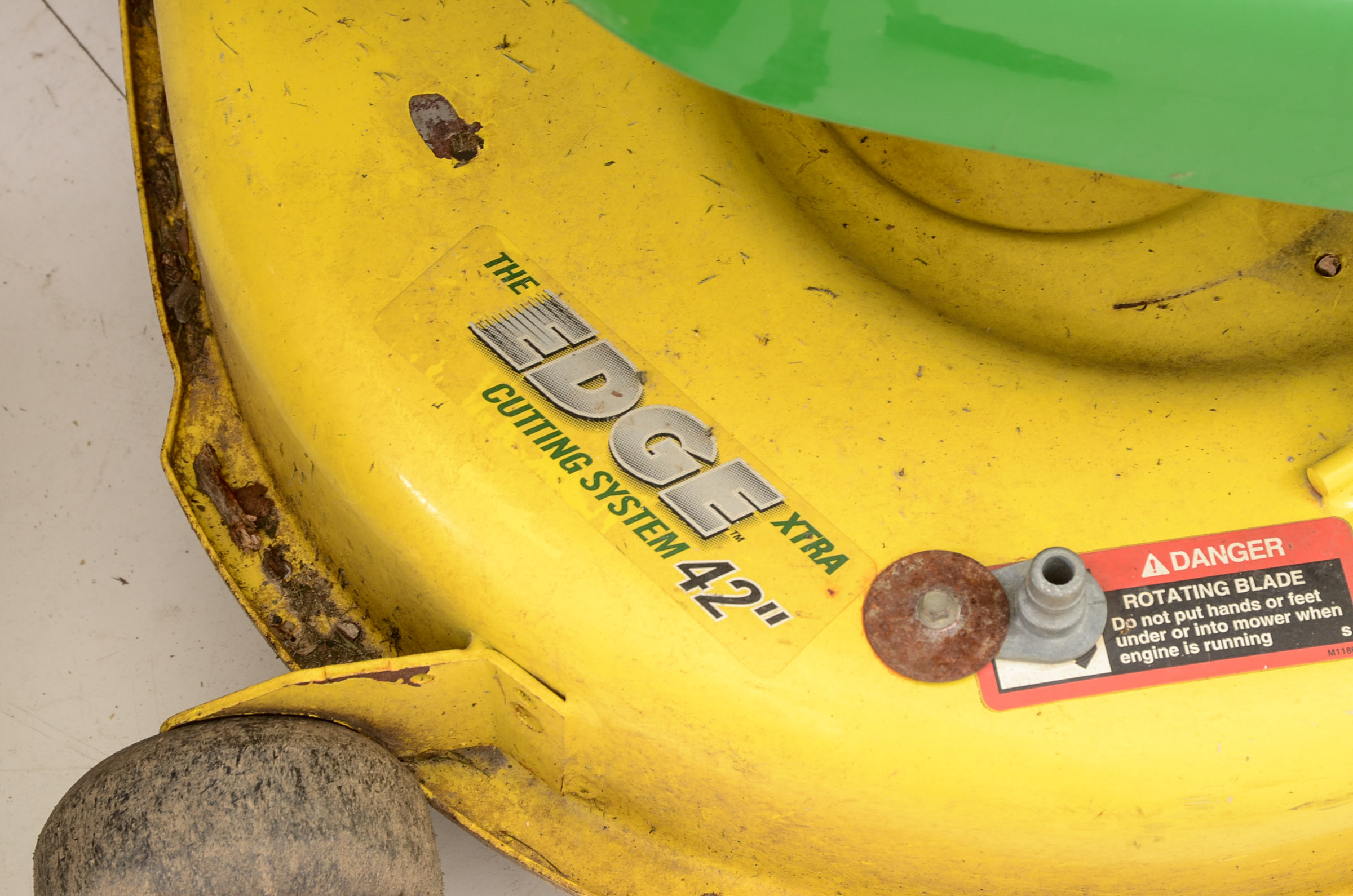 2010 John Deere Select Series X300 Riding Lawn Tractor with Snow Blade and Wagon