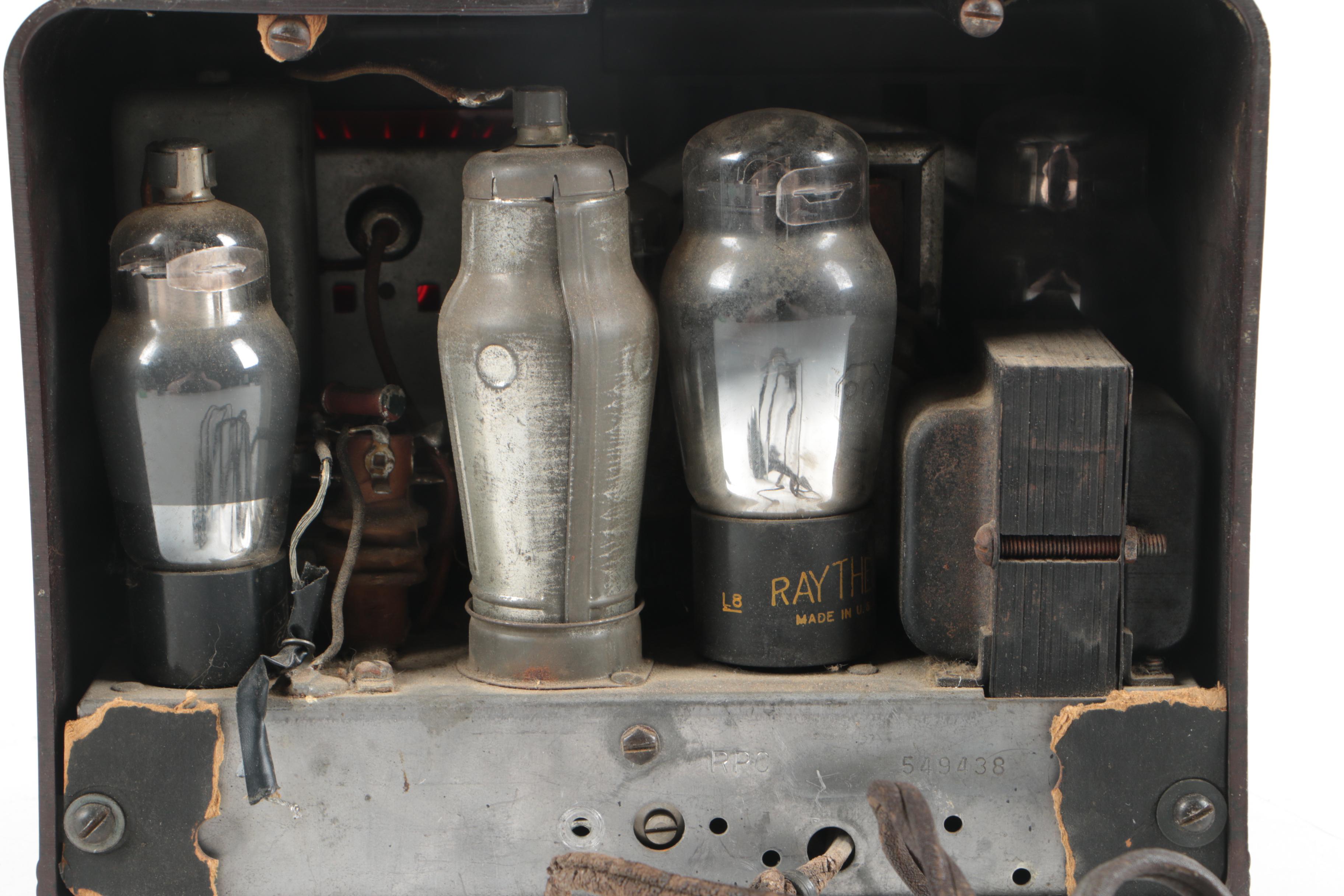 Vintage Superhet Bakelite Radio