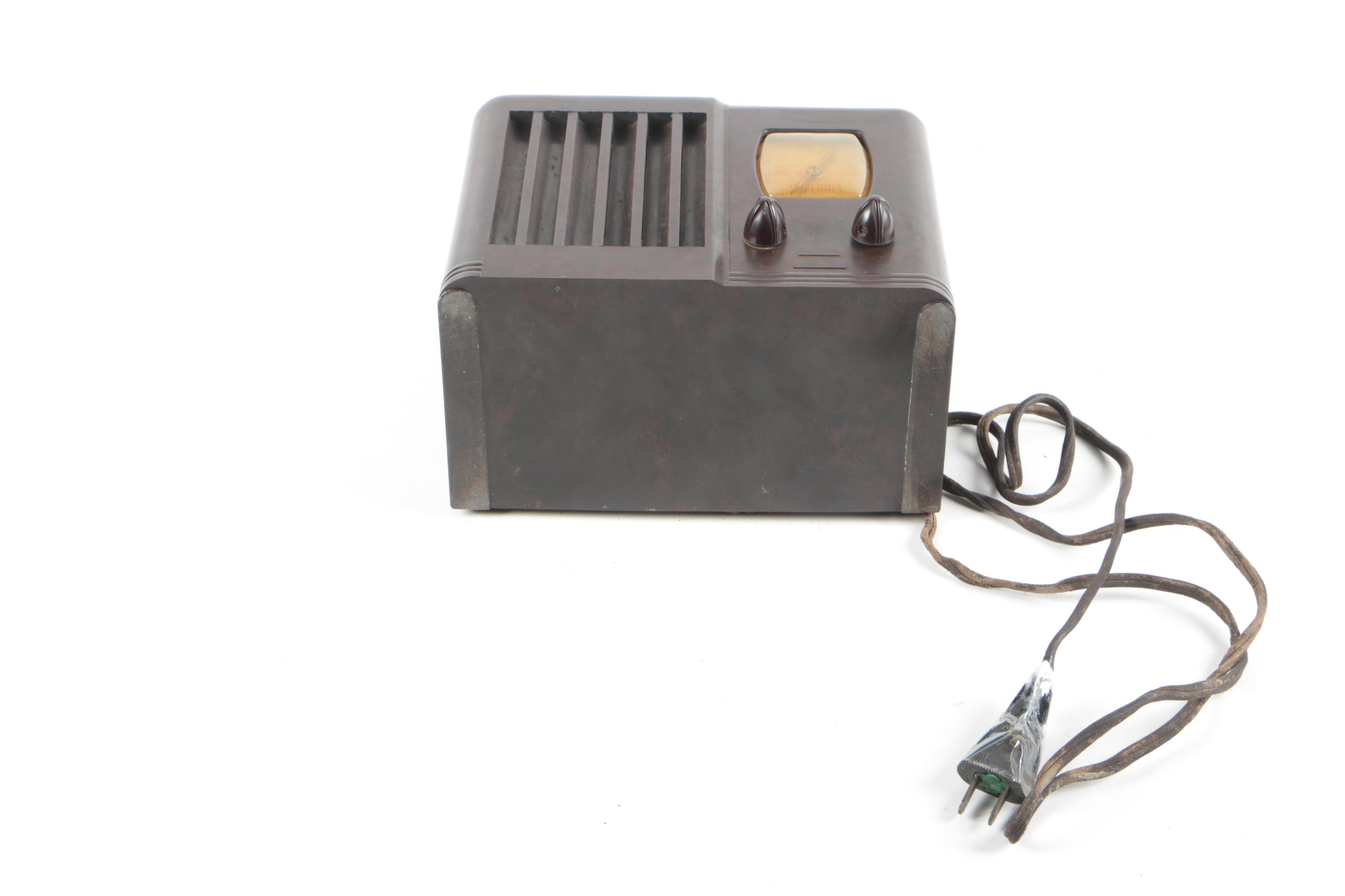 Vintage Superhet Bakelite Radio