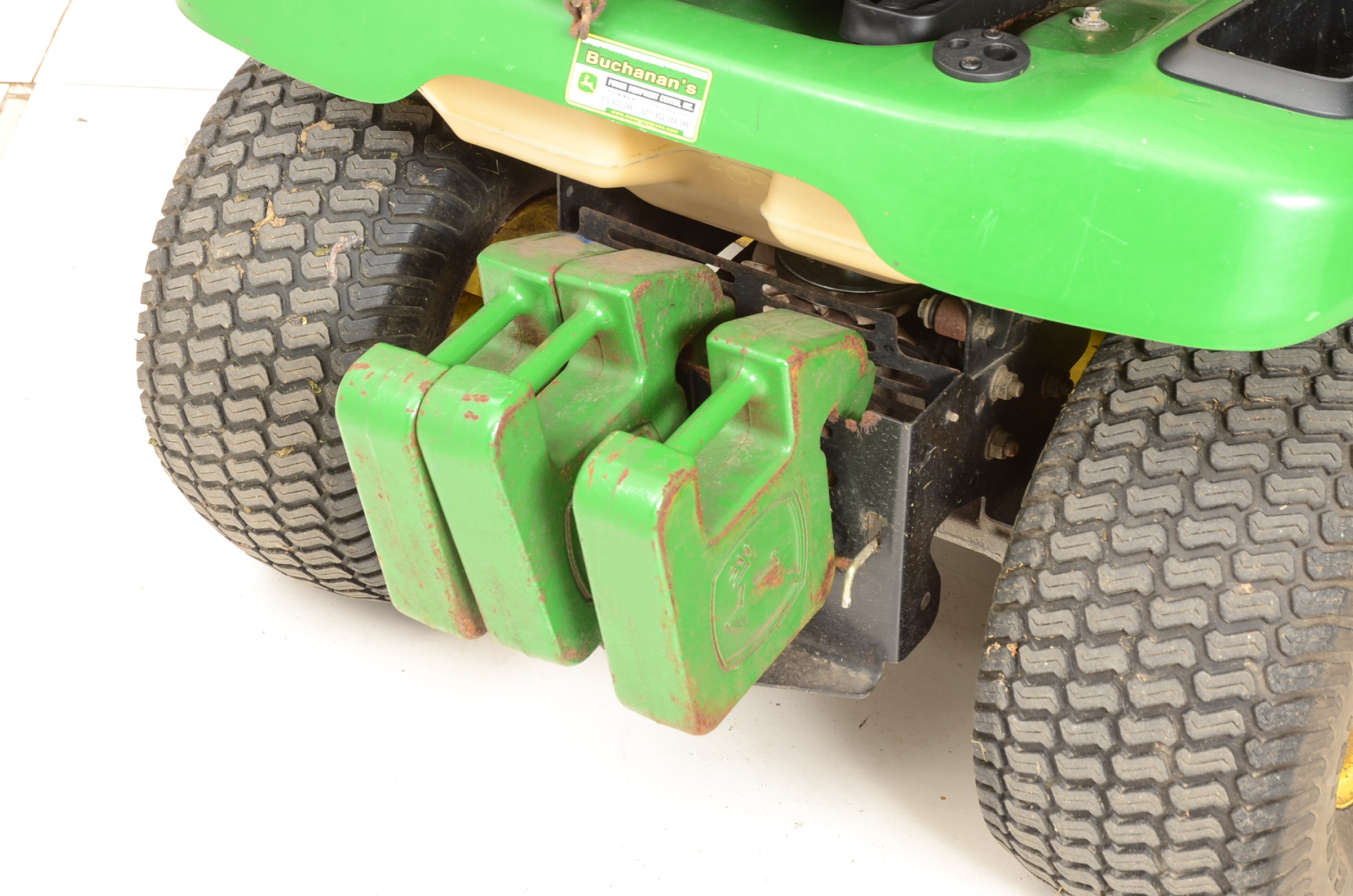 2010 John Deere Select Series X300 Riding Lawn Tractor with Snow Blade and Wagon