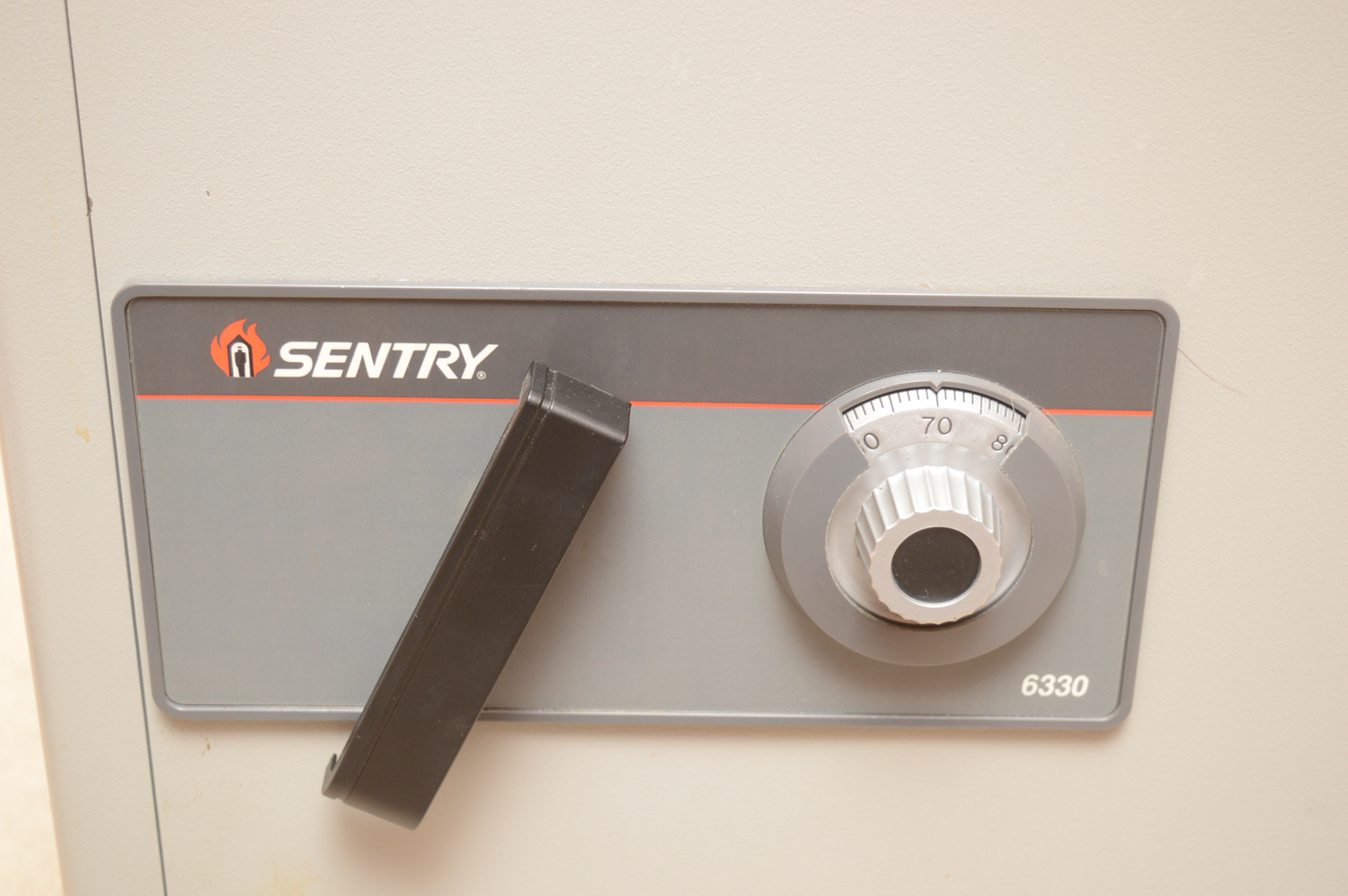 Sentry Floor Safe 6330