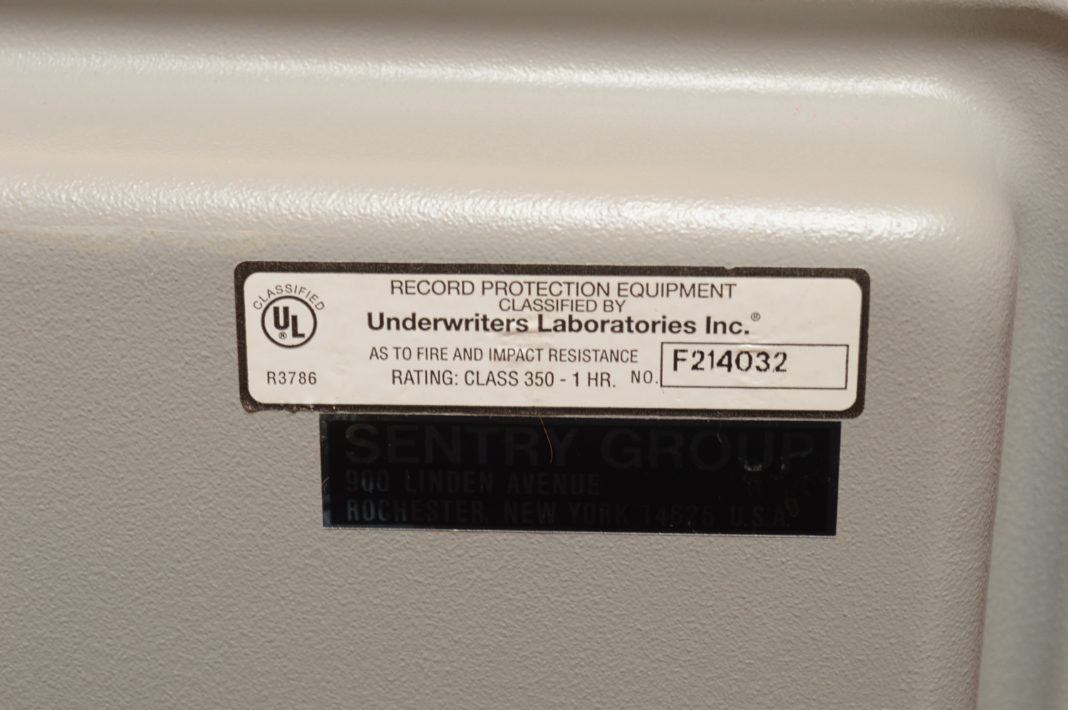 Sentry Floor Safe 6330
