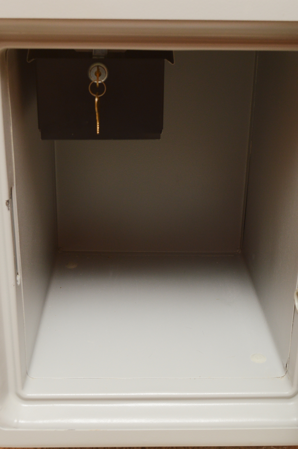 Sentry Floor Safe 6330