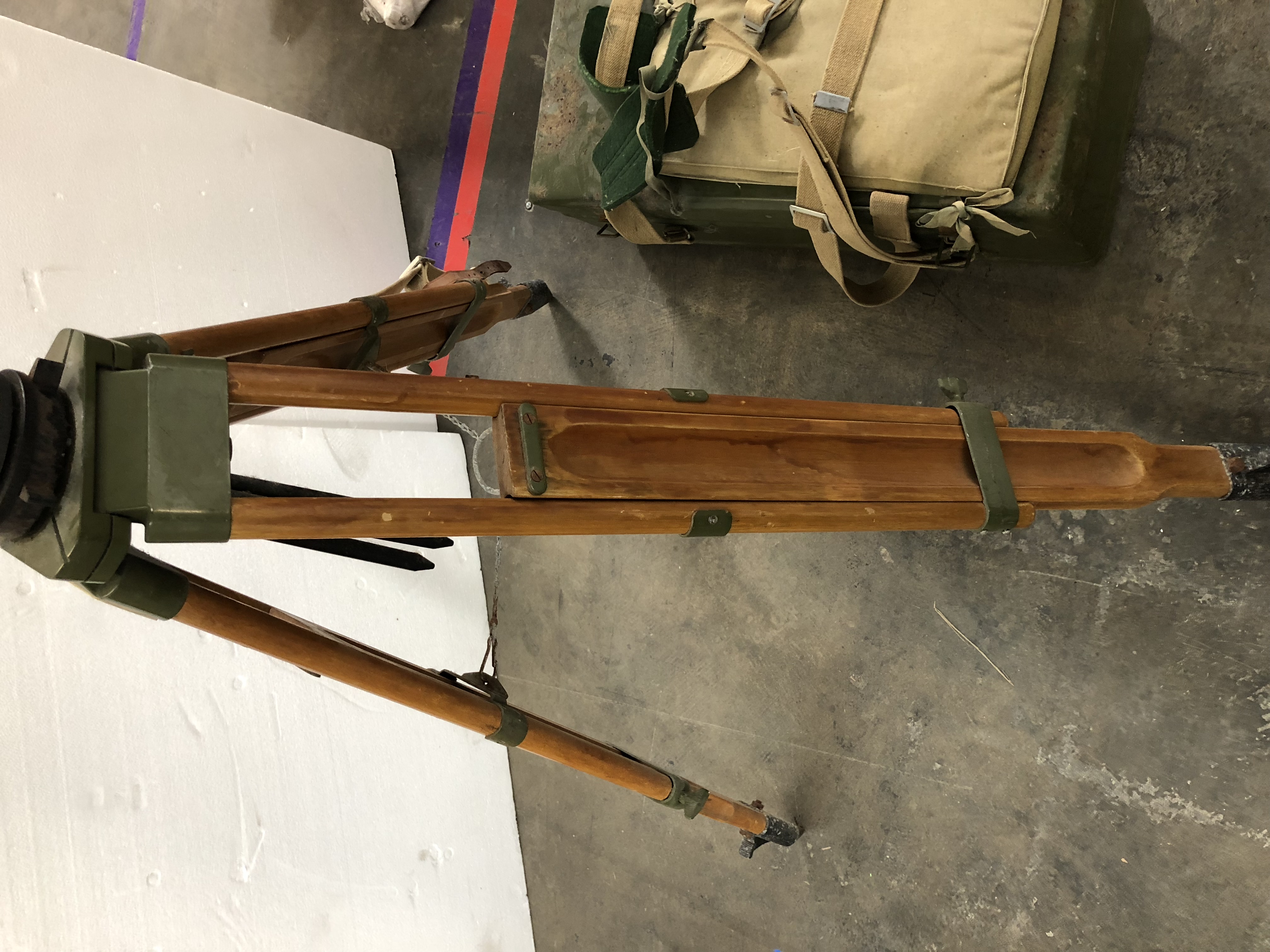 Vintage Chinese 65-25-40WYJ Long Range Binoculars With Tripod, Case and Manual