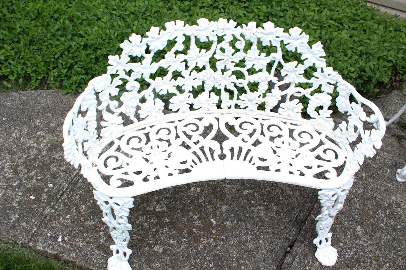 White Wrought Iron Patio Furniture