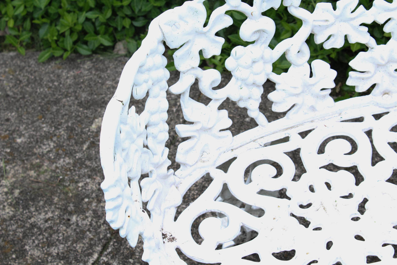 White Wrought Iron Patio Furniture