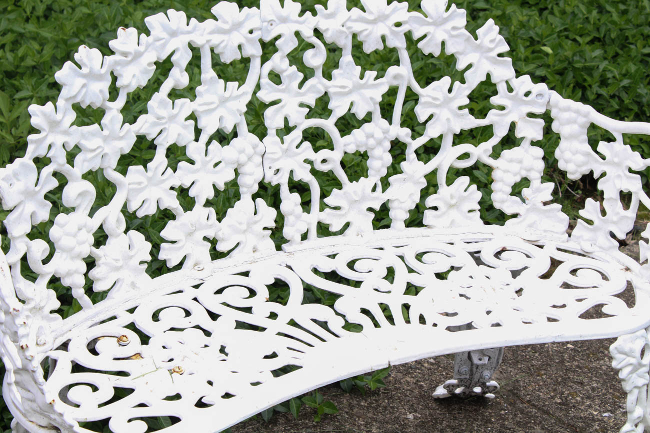 White Wrought Iron Patio Furniture