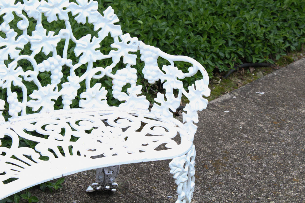 White Wrought Iron Patio Furniture