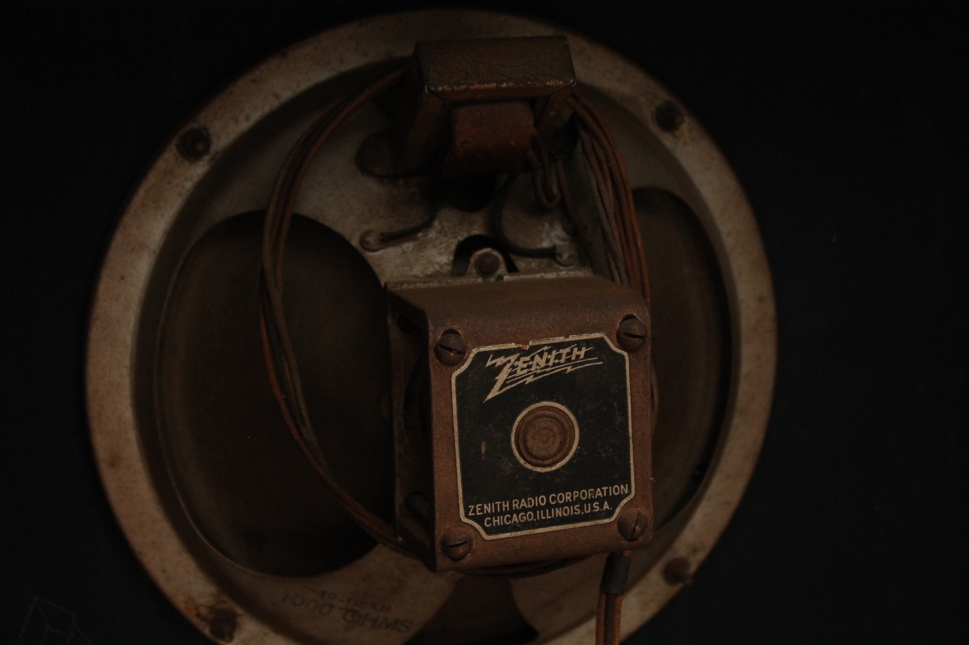 Vintage Zenith "Long Distance" Console Radio