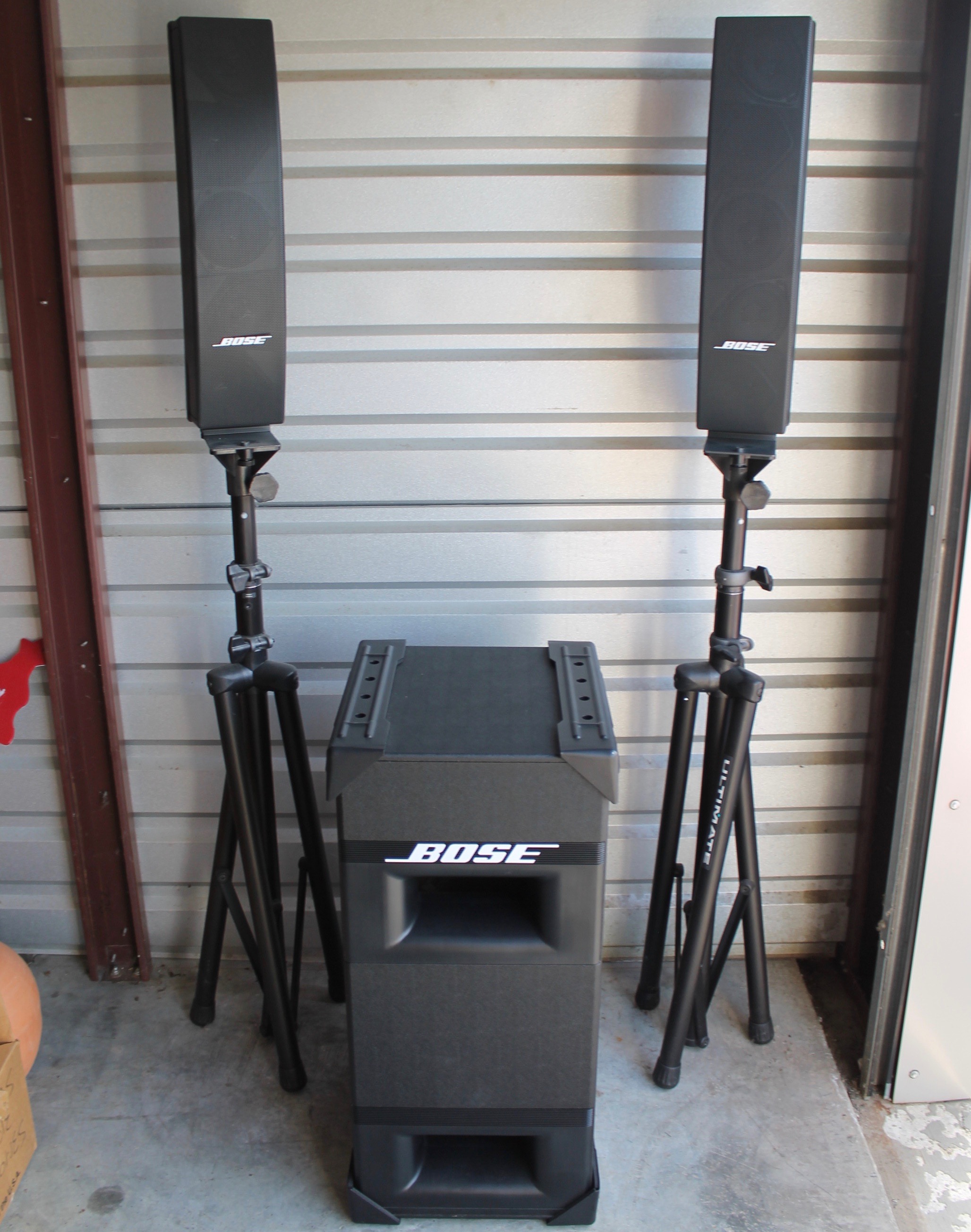 Bose 502 Speaker System | EBTH