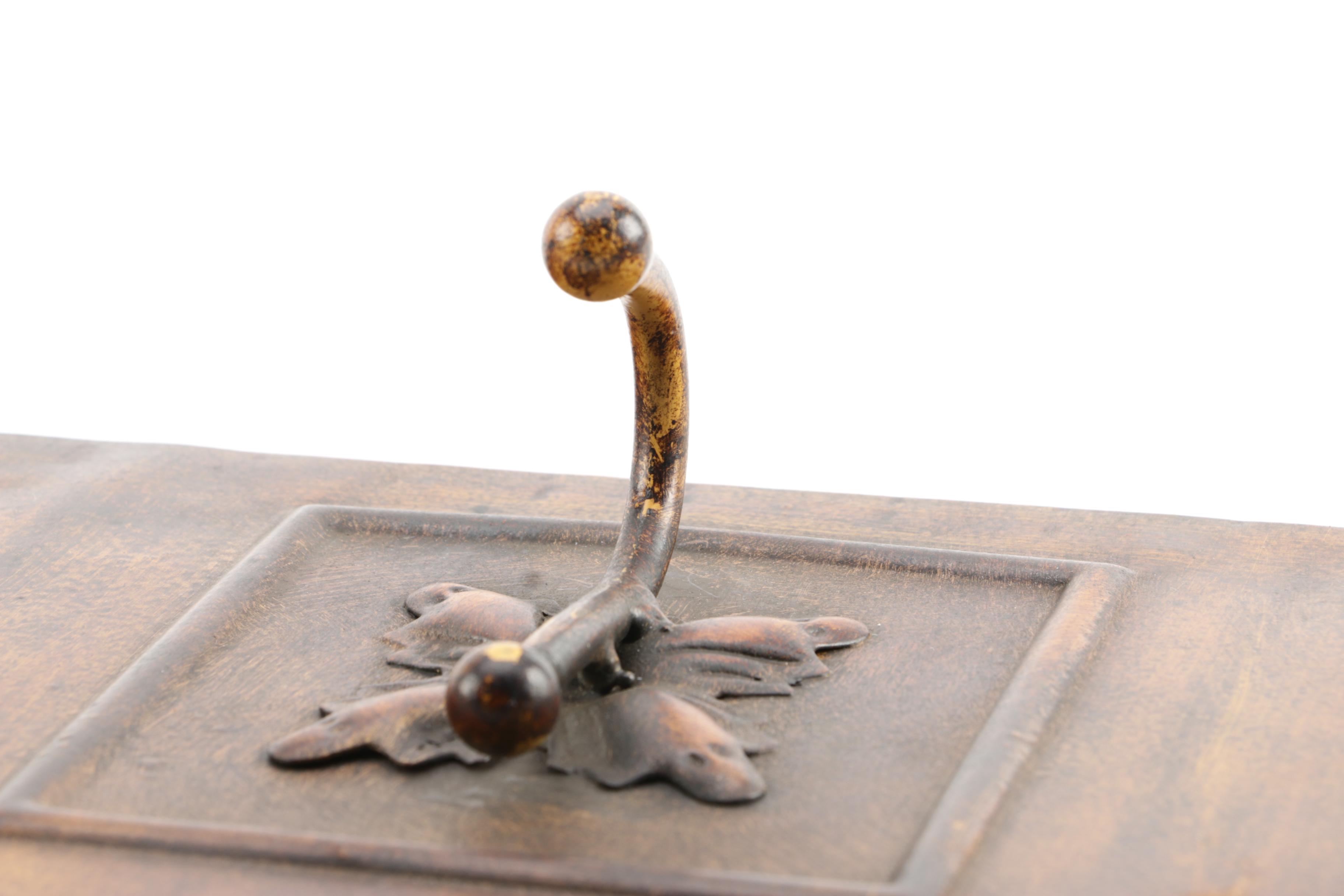 Metal Wall Coat Rack