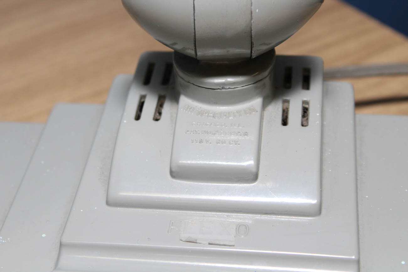 Mid Century Modern Arts Specialty Company "Flexo" Desk Lamp