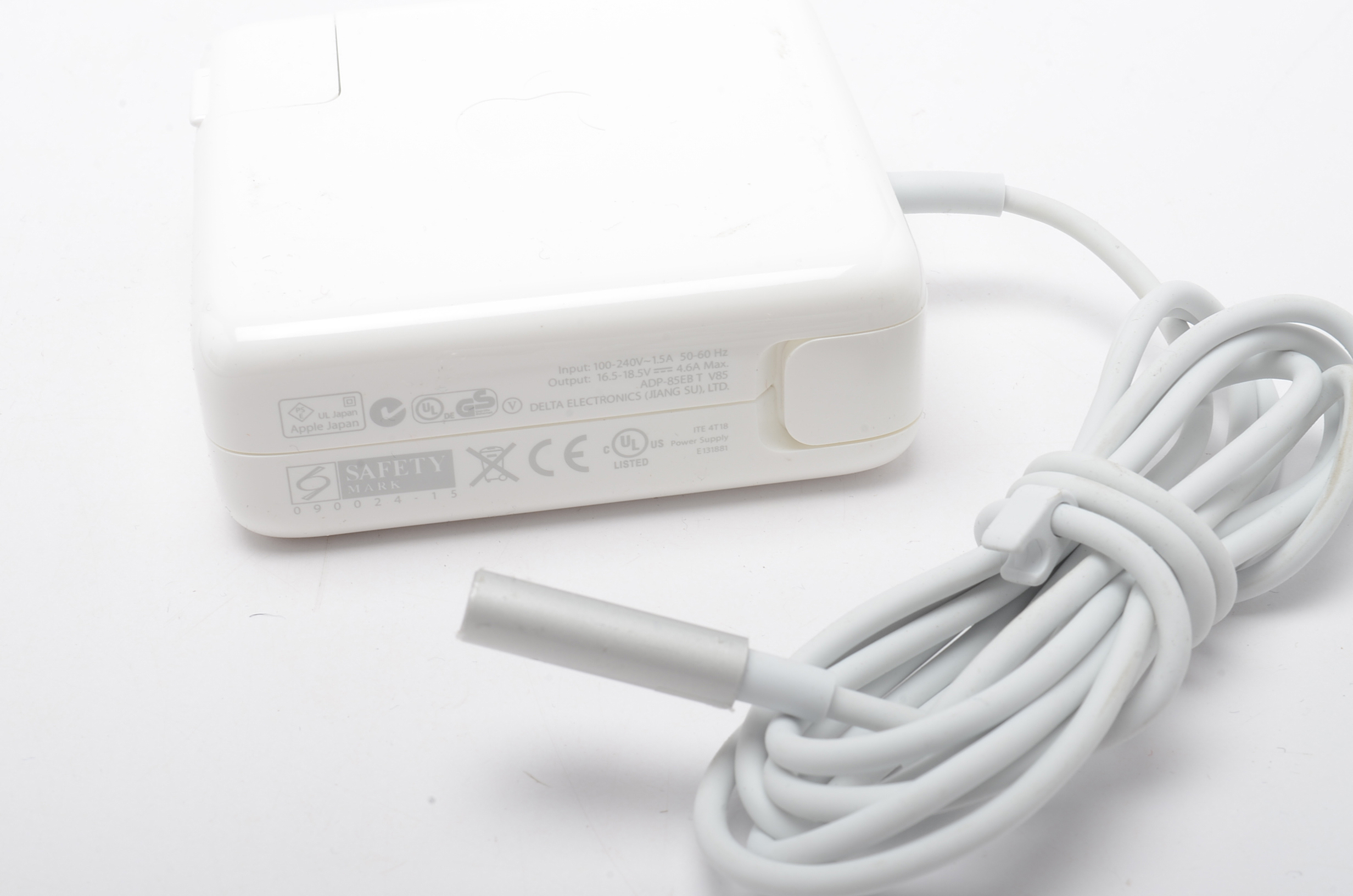 Apple 15" MacBook Pro Laptop Computer